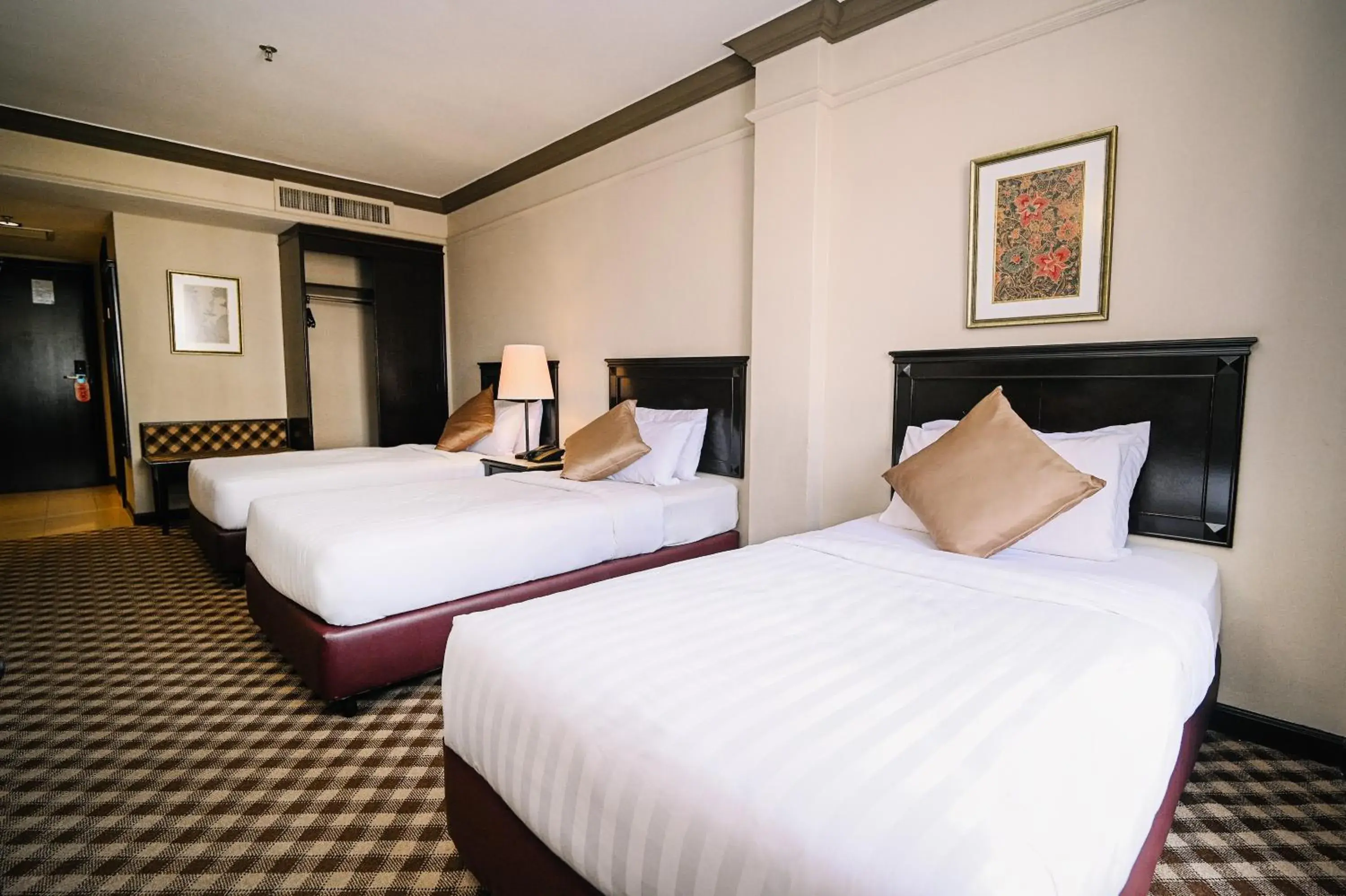 Classic Triple Room in Kingston Hotel 9 - Jonker Street Malacca Classic Triple Room in Kingston Hotel 9 - Jonker Street Malacca