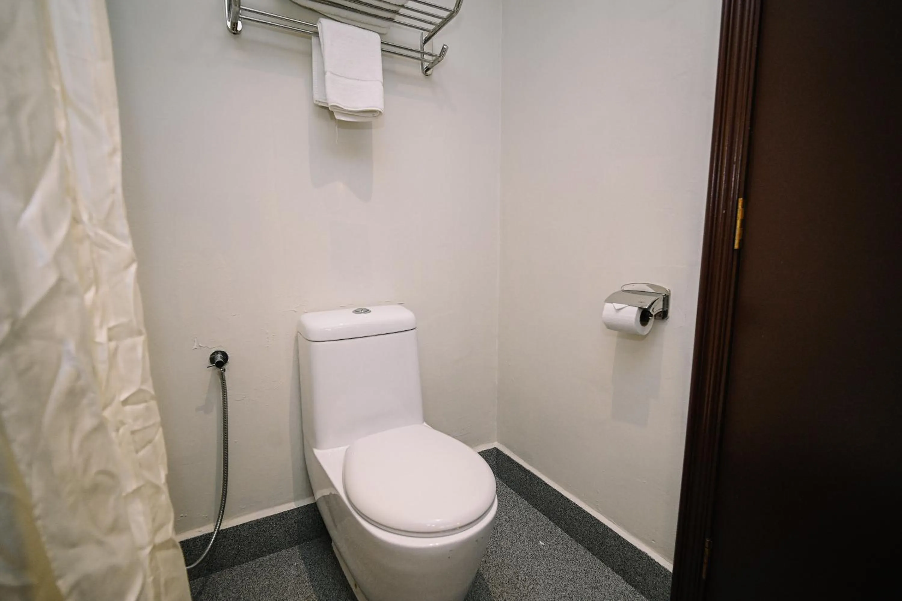 Toilet in Kingston Hotel 9 - Jonker Street Malacca