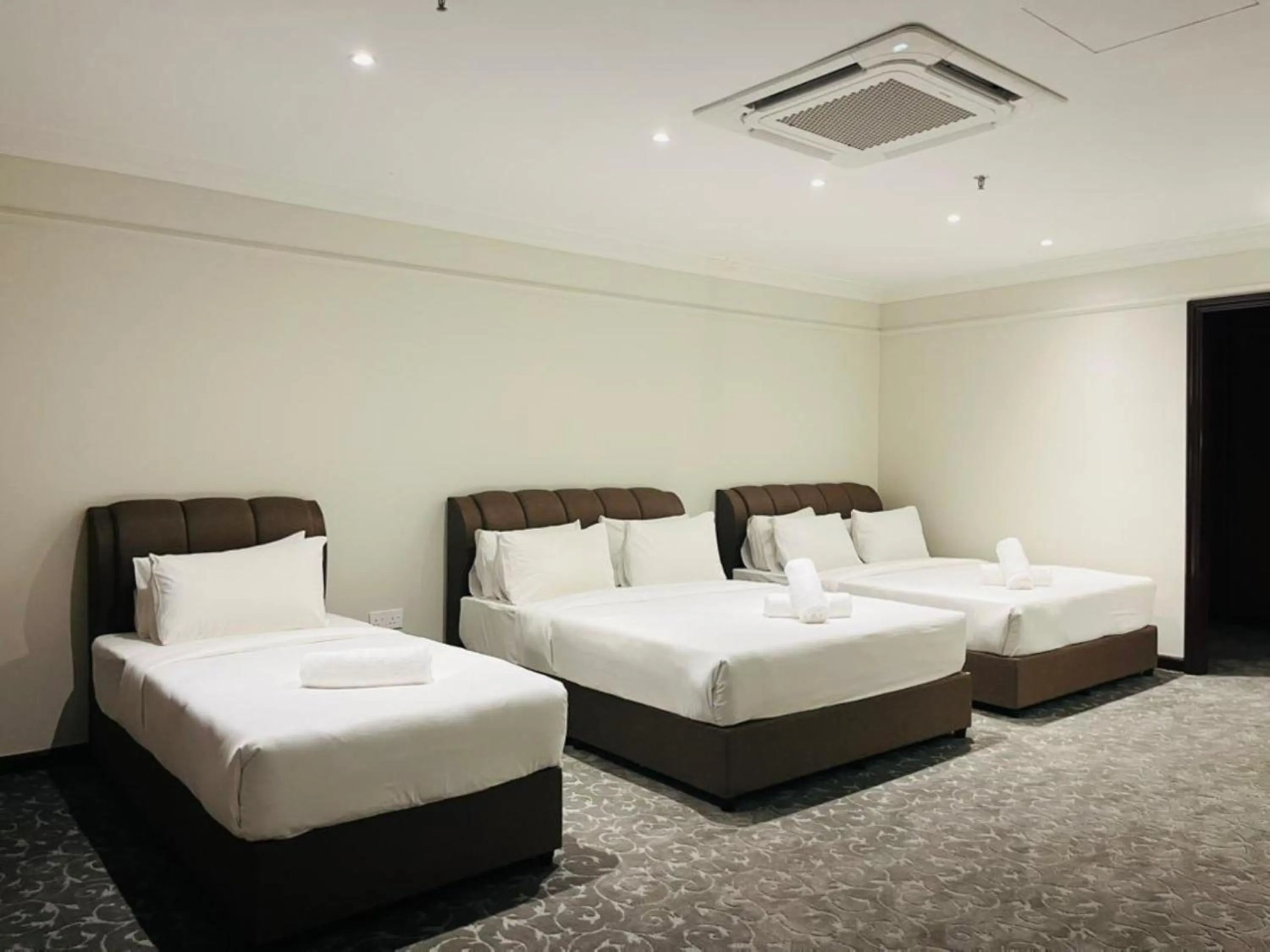 Bed in Kingston Hotel 9 - Jonker Street Malacca