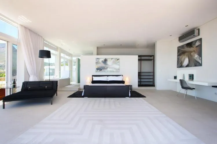 Bed in Villa Dolce Vita