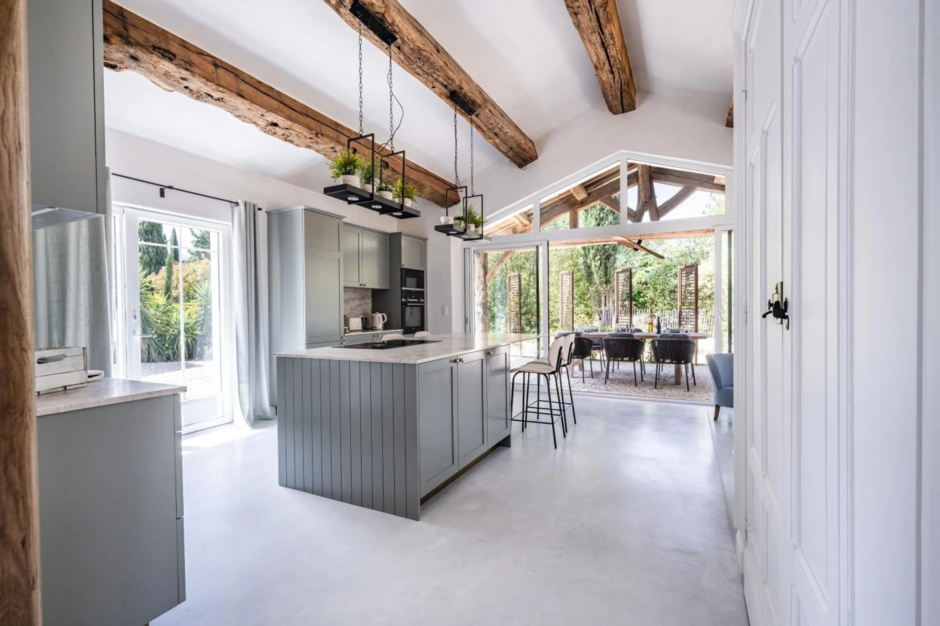 Kitchen or kitchenette in Secret d'Uzès - Place aux Herbes - Piscine chauffée et Jacuzzi