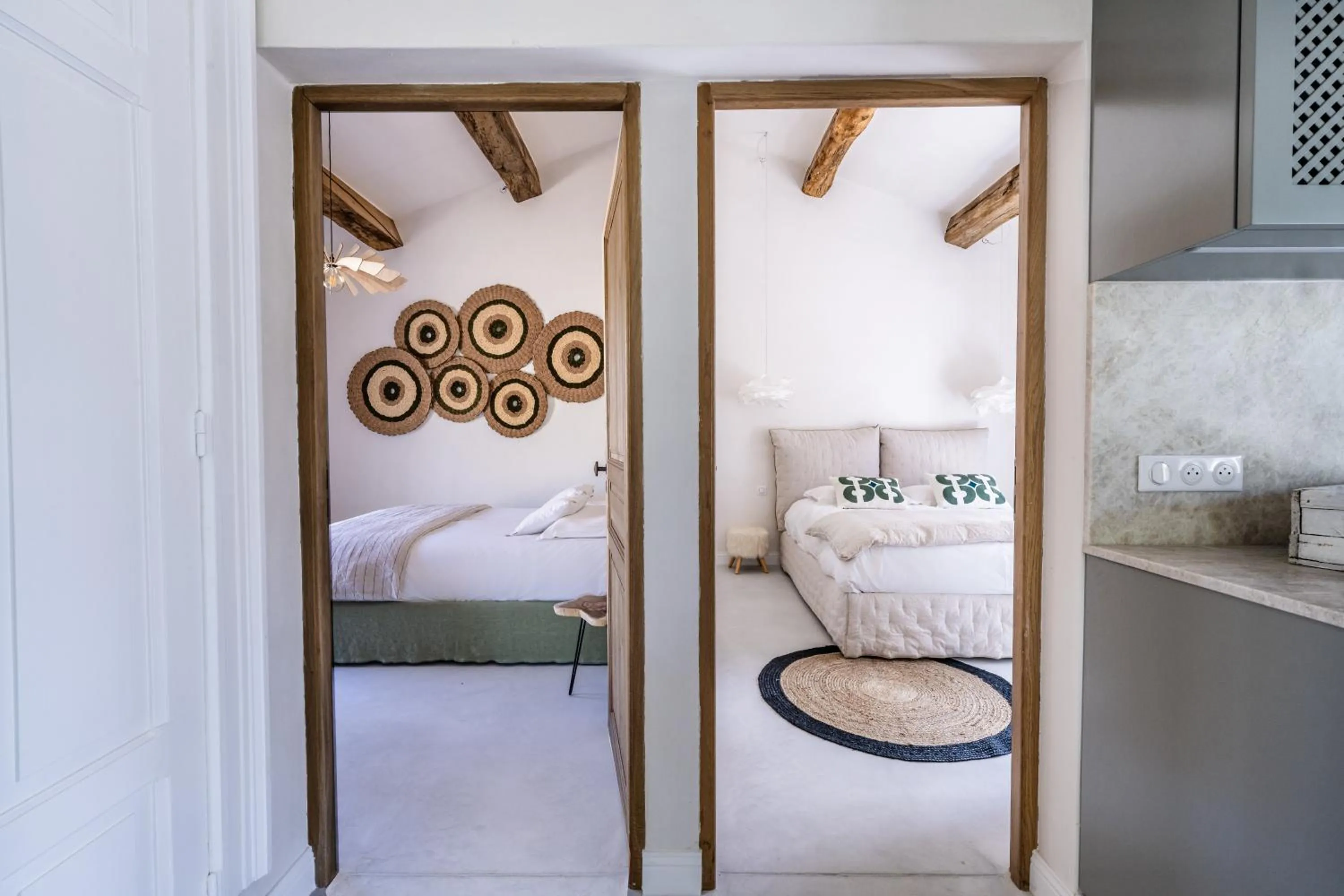 Bed in Secret d'Uzès - Place aux Herbes - Piscine chauffée et Jacuzzi