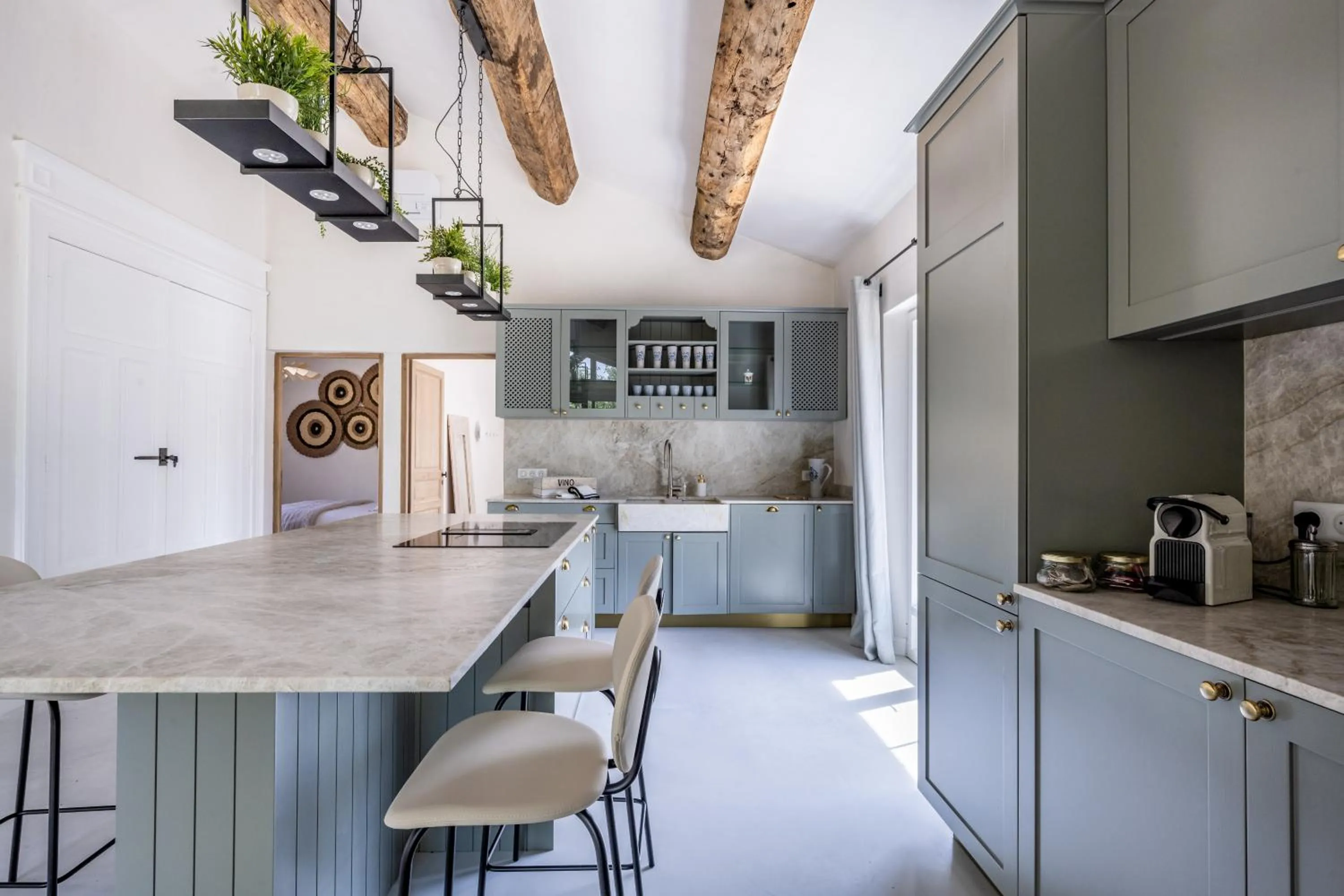 Kitchen or kitchenette in Secret d'Uzès - Place aux Herbes - Piscine chauffée et Jacuzzi