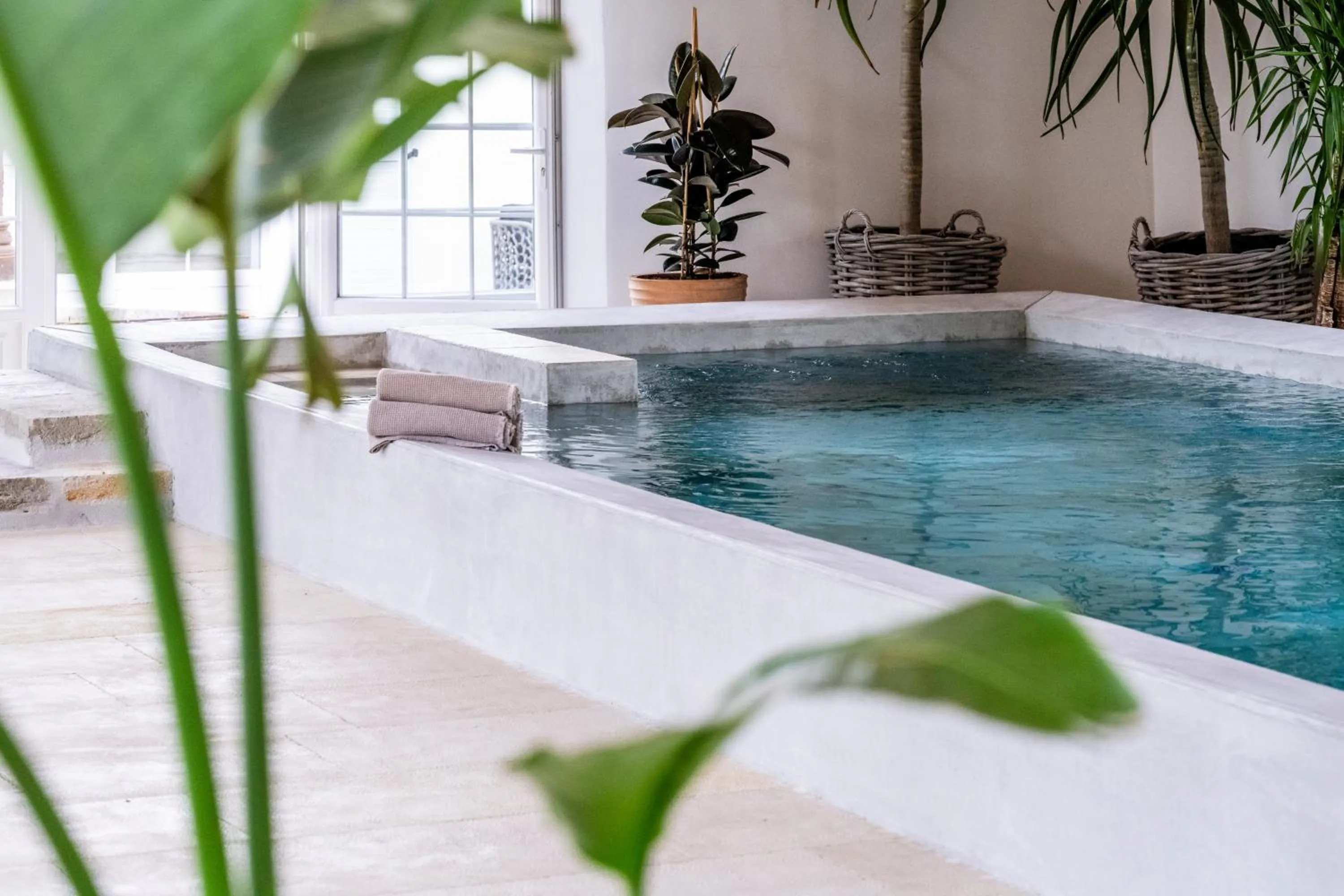 Swimming pool in Secret d'Uzès - Place aux Herbes - Piscine chauffée et Jacuzzi