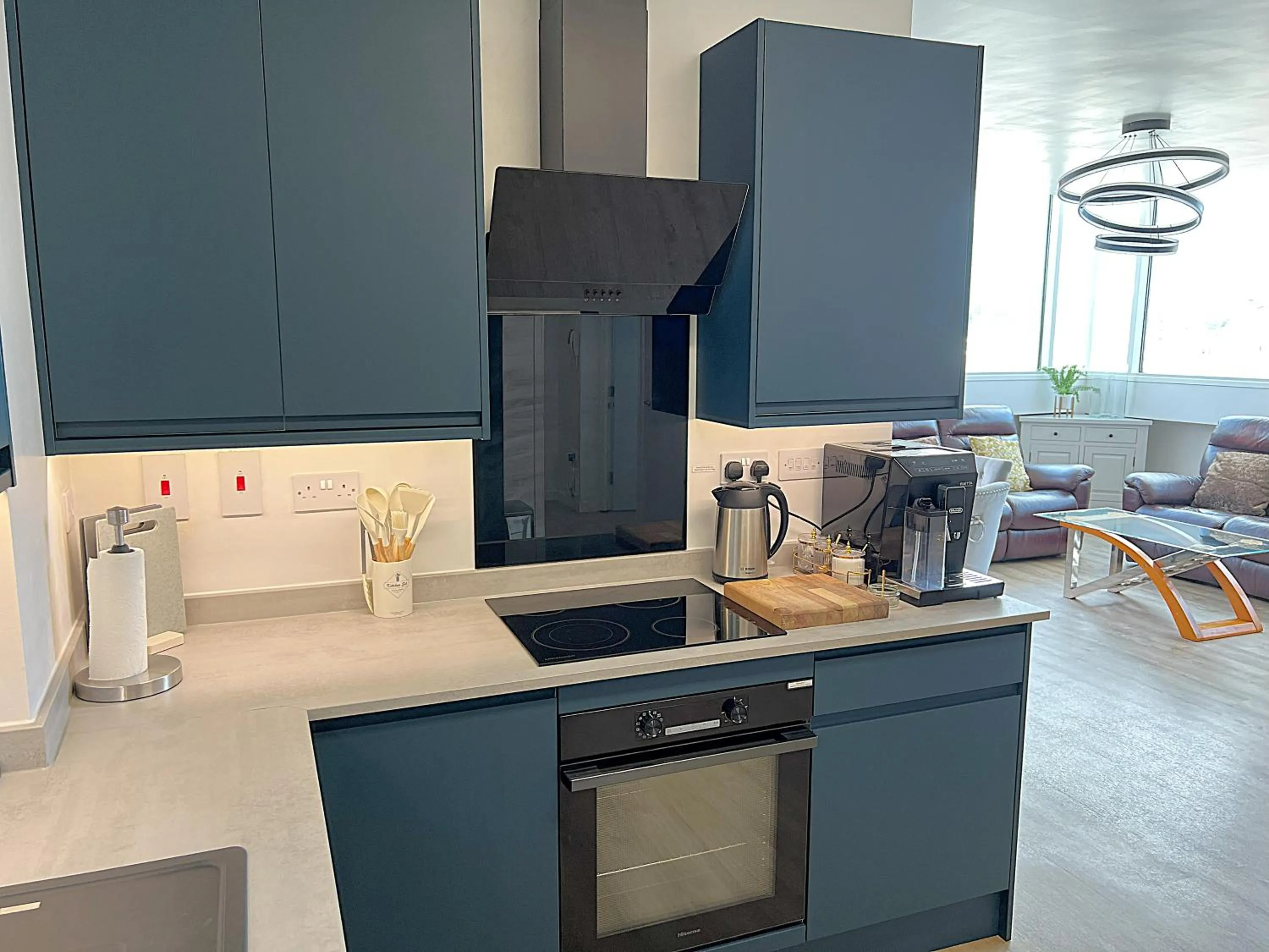 City Centre - Sleeps 4 & Free Parking