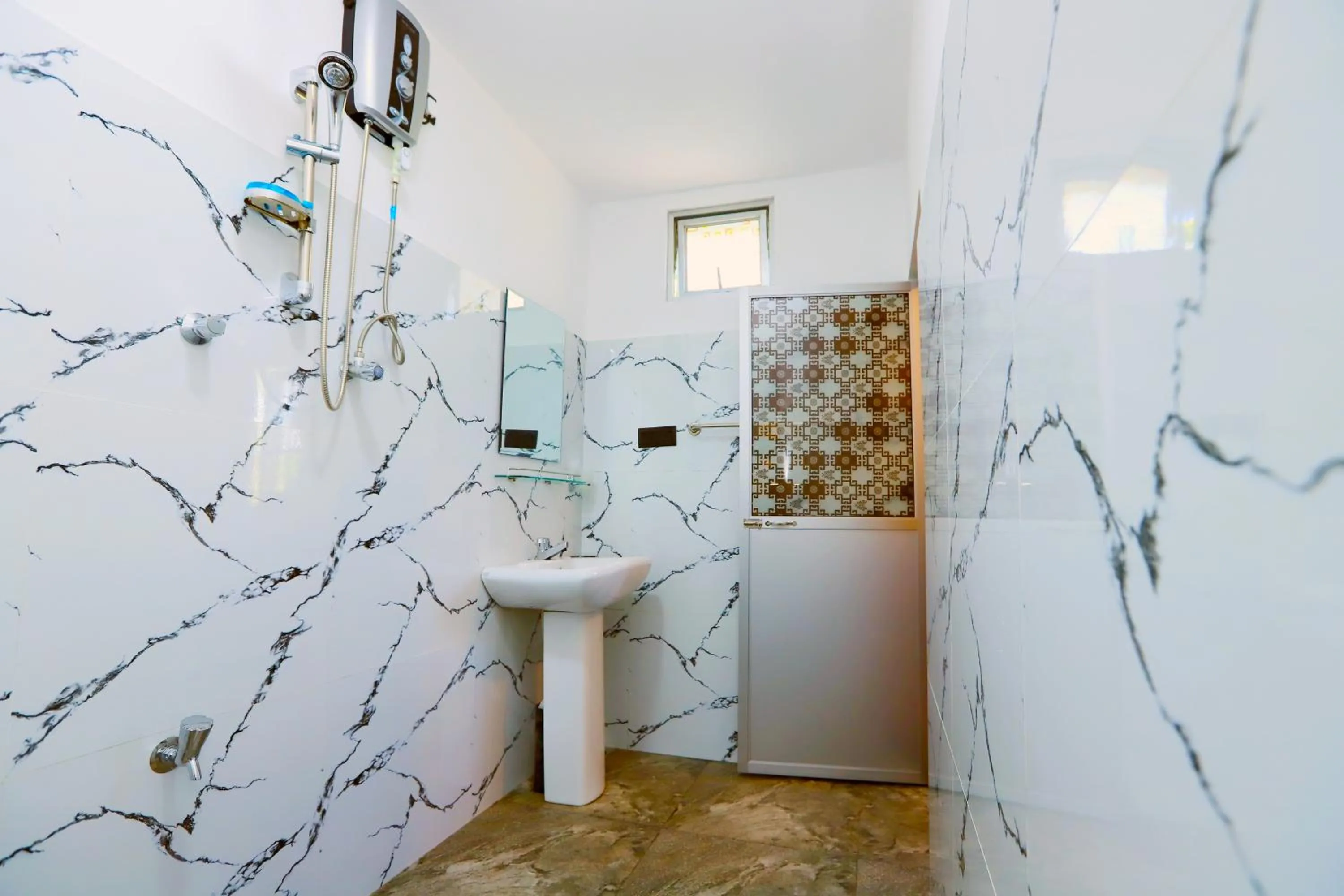 Toilet in Dinsara Pearl Villa