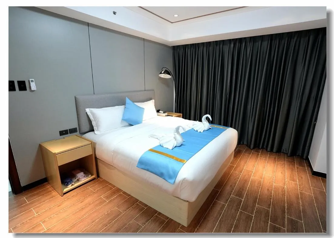 Two-Bedroom Suite in Golden Seagulls Hotel