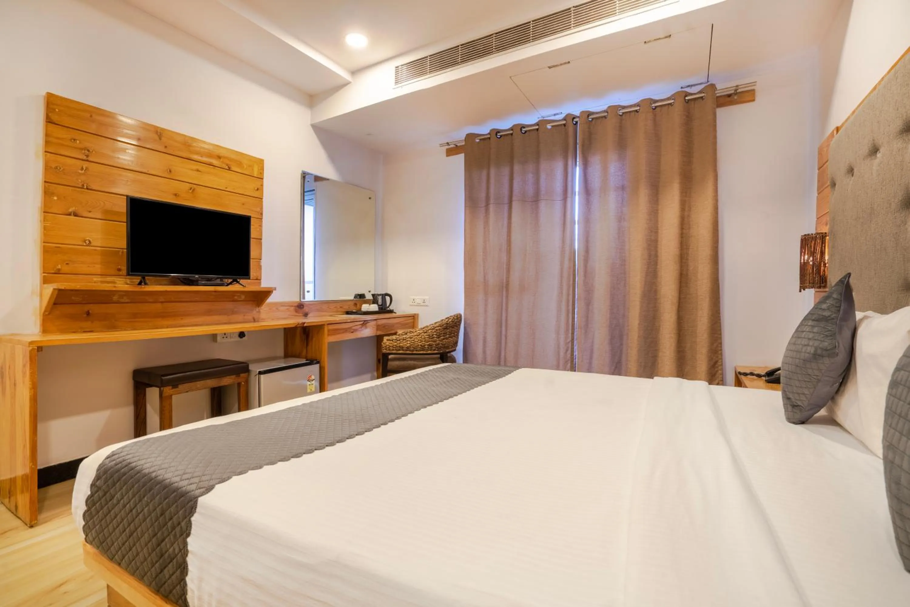 Bed in Hotel Lokis Forest Inn L B Nagar