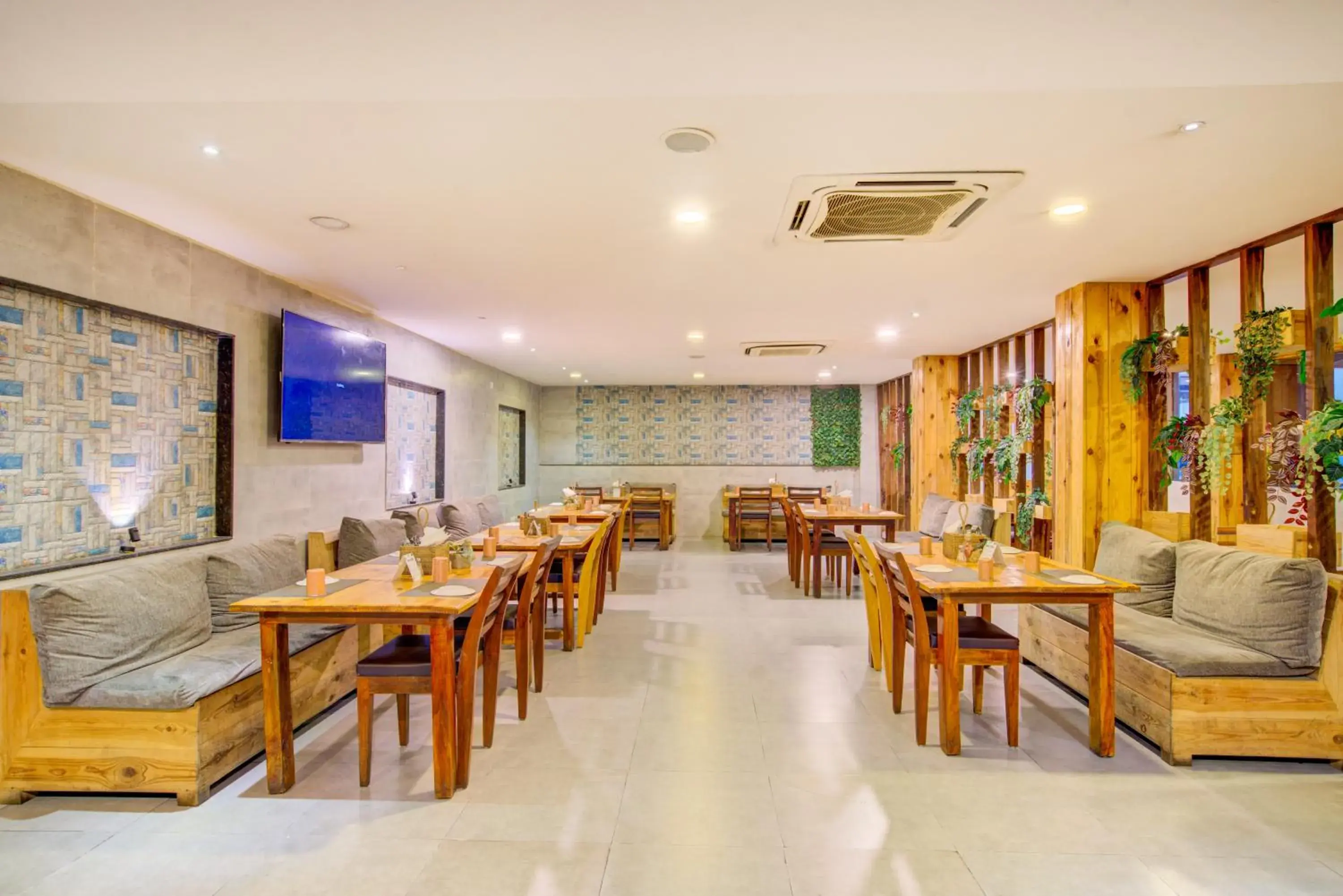 Restaurant/places to eat in Hotel Lokis Forest Inn L B Nagar Restaurant/places to eat in Hotel Lokis Forest Inn L B Nagar