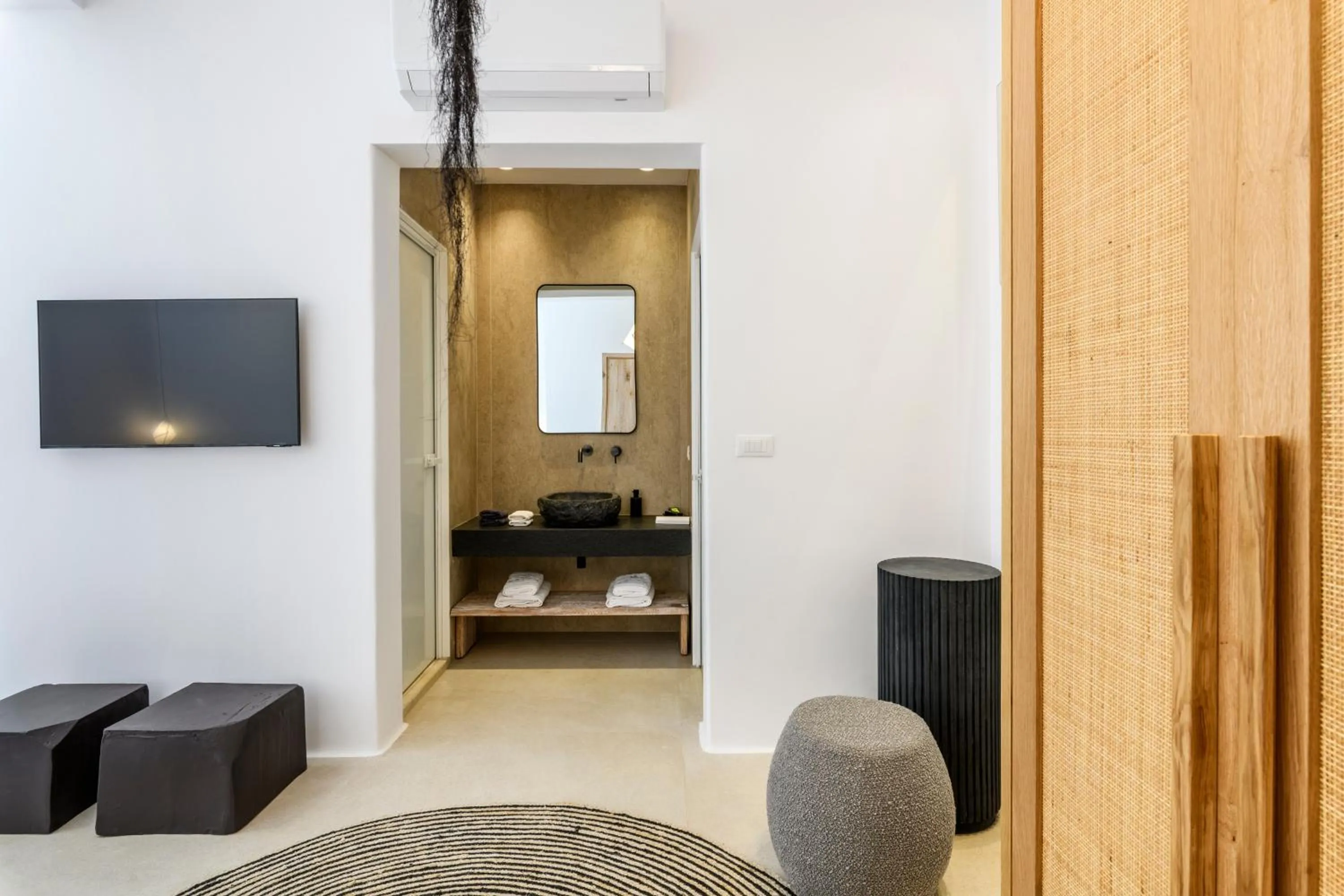 TV and multimedia in Nasta Suites & Villas Intentional Living Mykonos