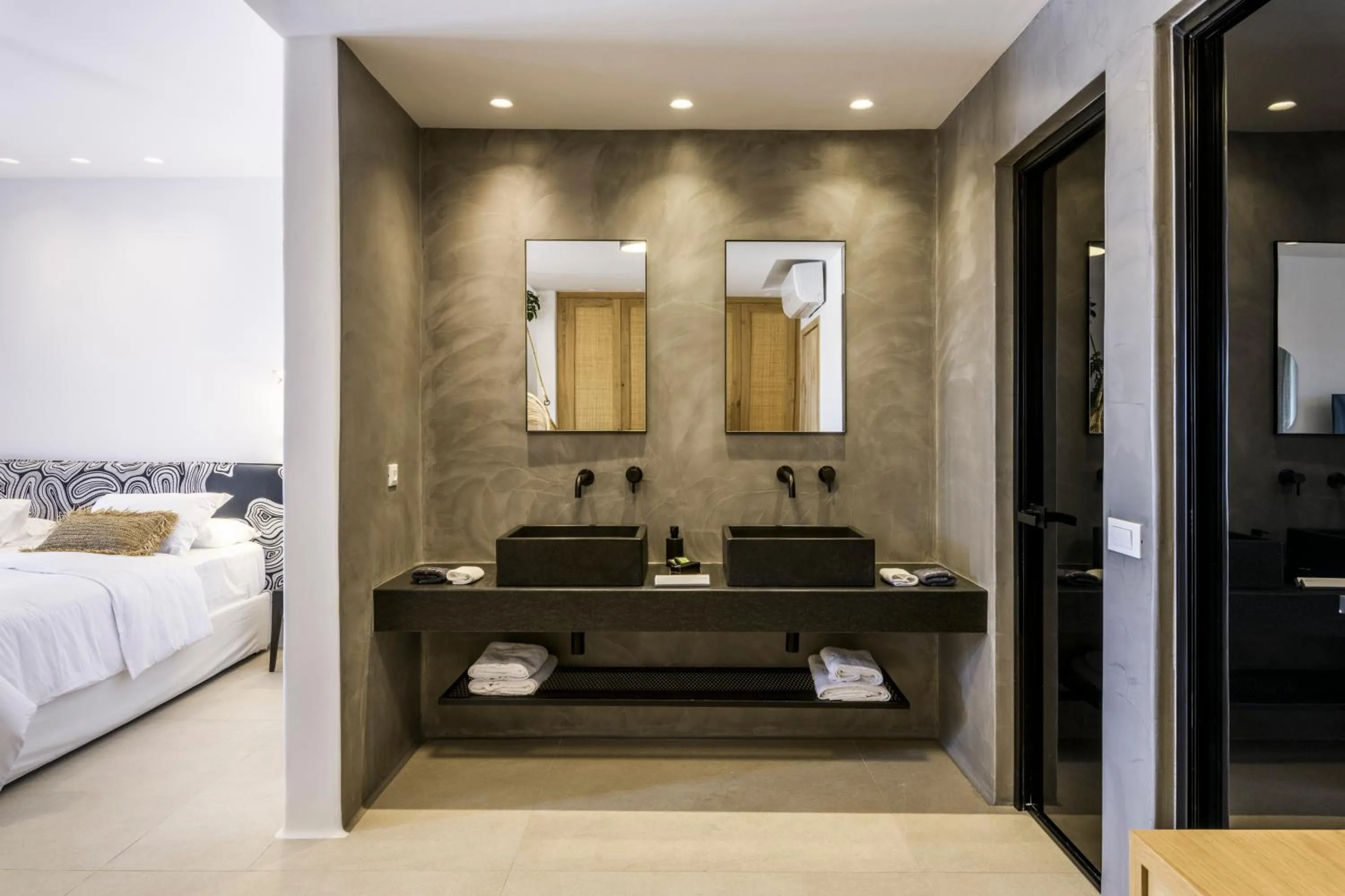 Bathroom, Bed in Nasta Suites & Villas Intentional Living Mykonos