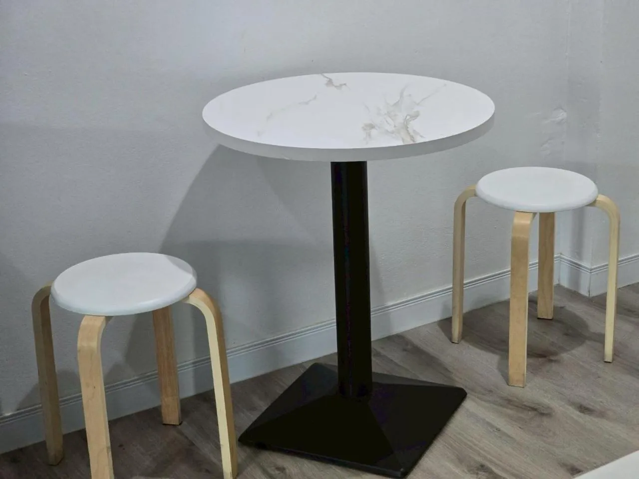 Dining area in SRINN Hotel Pattaya Klang