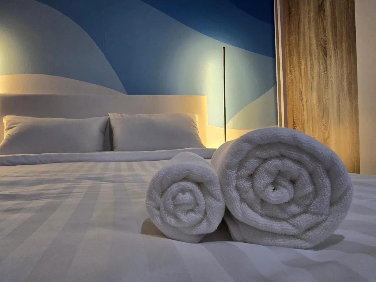 Bed in SRINN Hotel Pattaya Klang