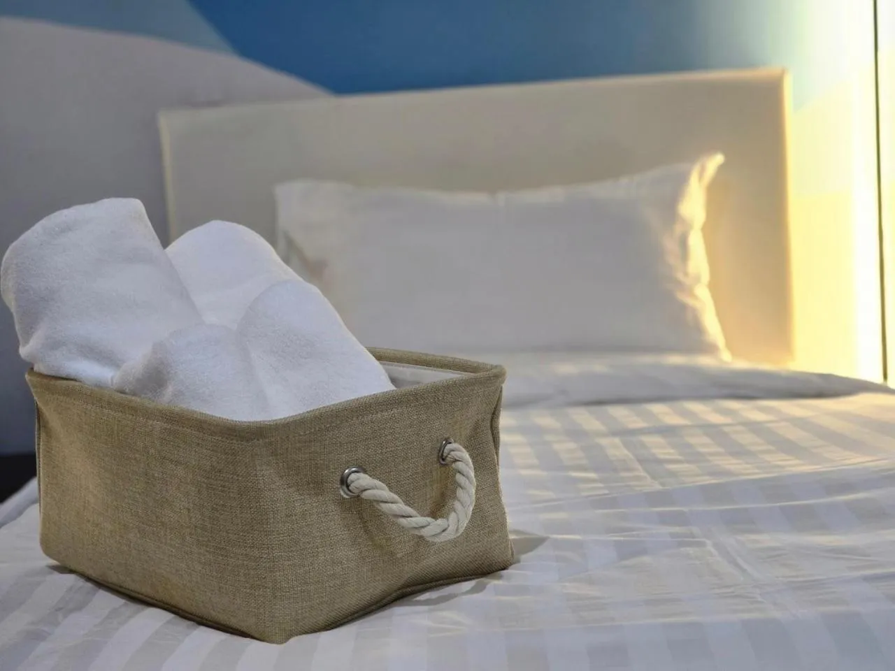 Bed in SRINN Hotel Pattaya Klang