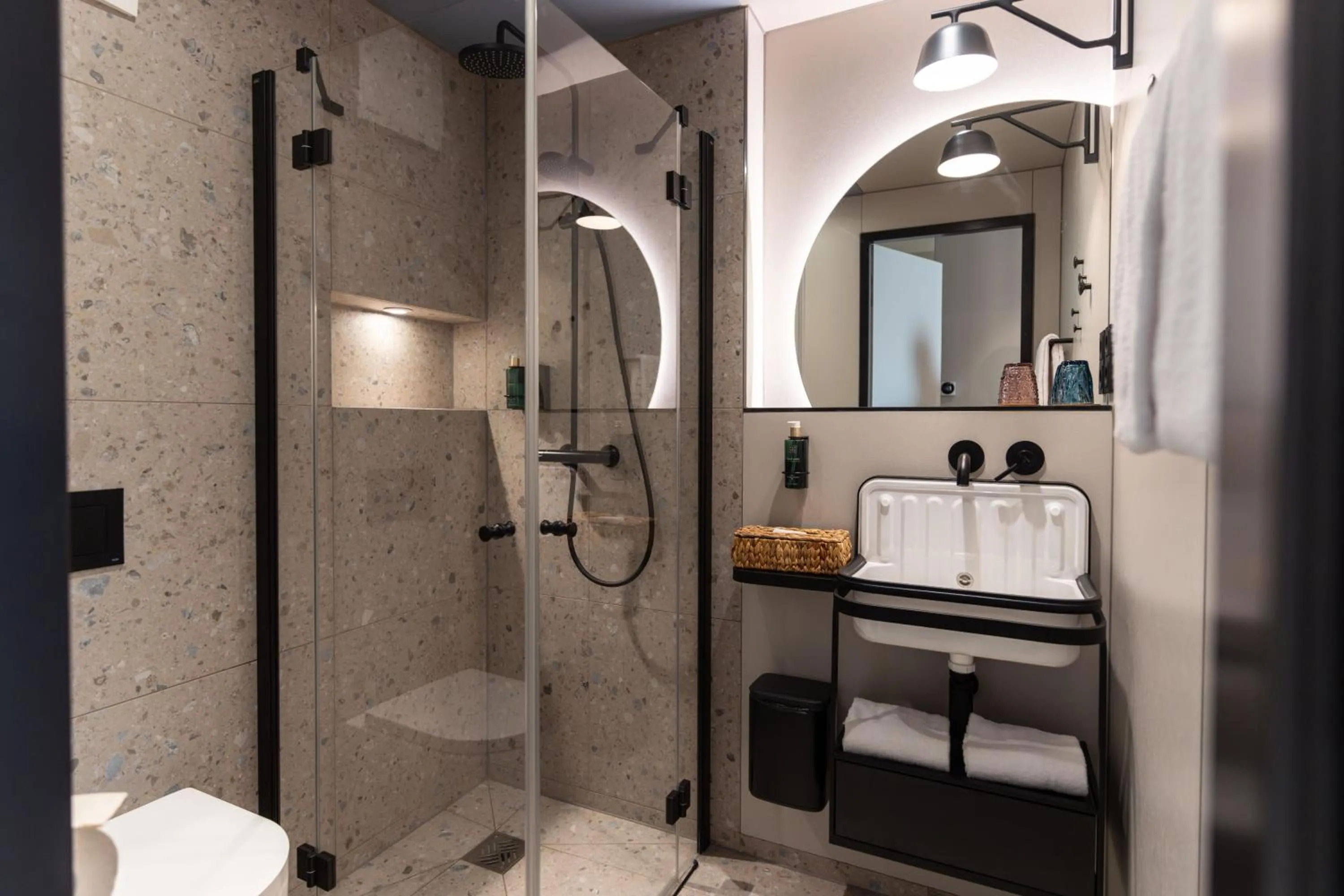 Bathroom in Cocoon Theresienwiese