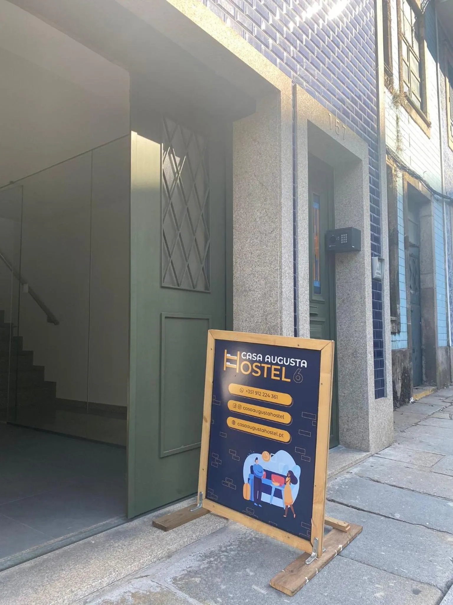 Property logo or sign in Casa Augusta 6