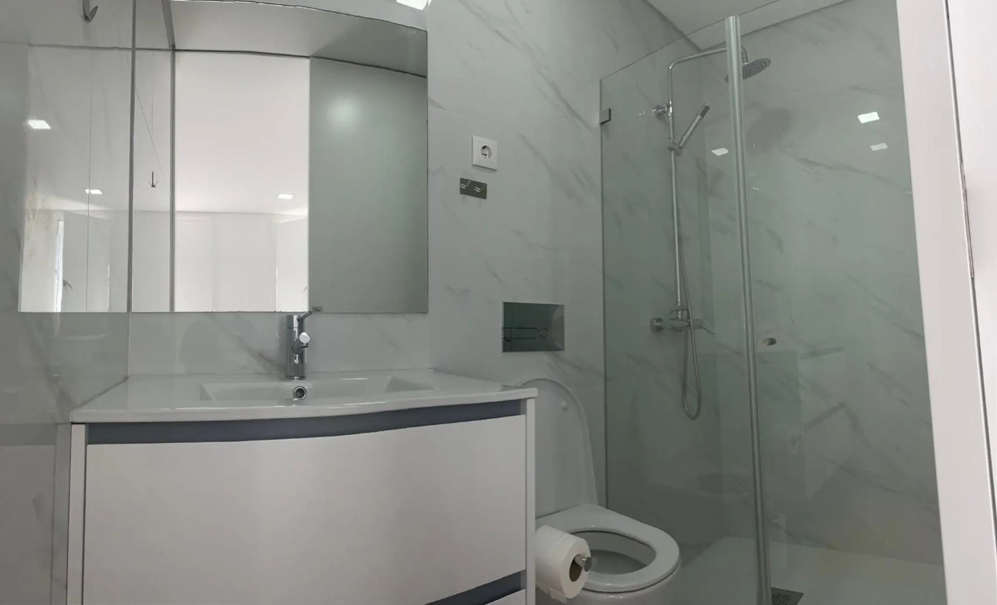 Shower in Casa Augusta 6