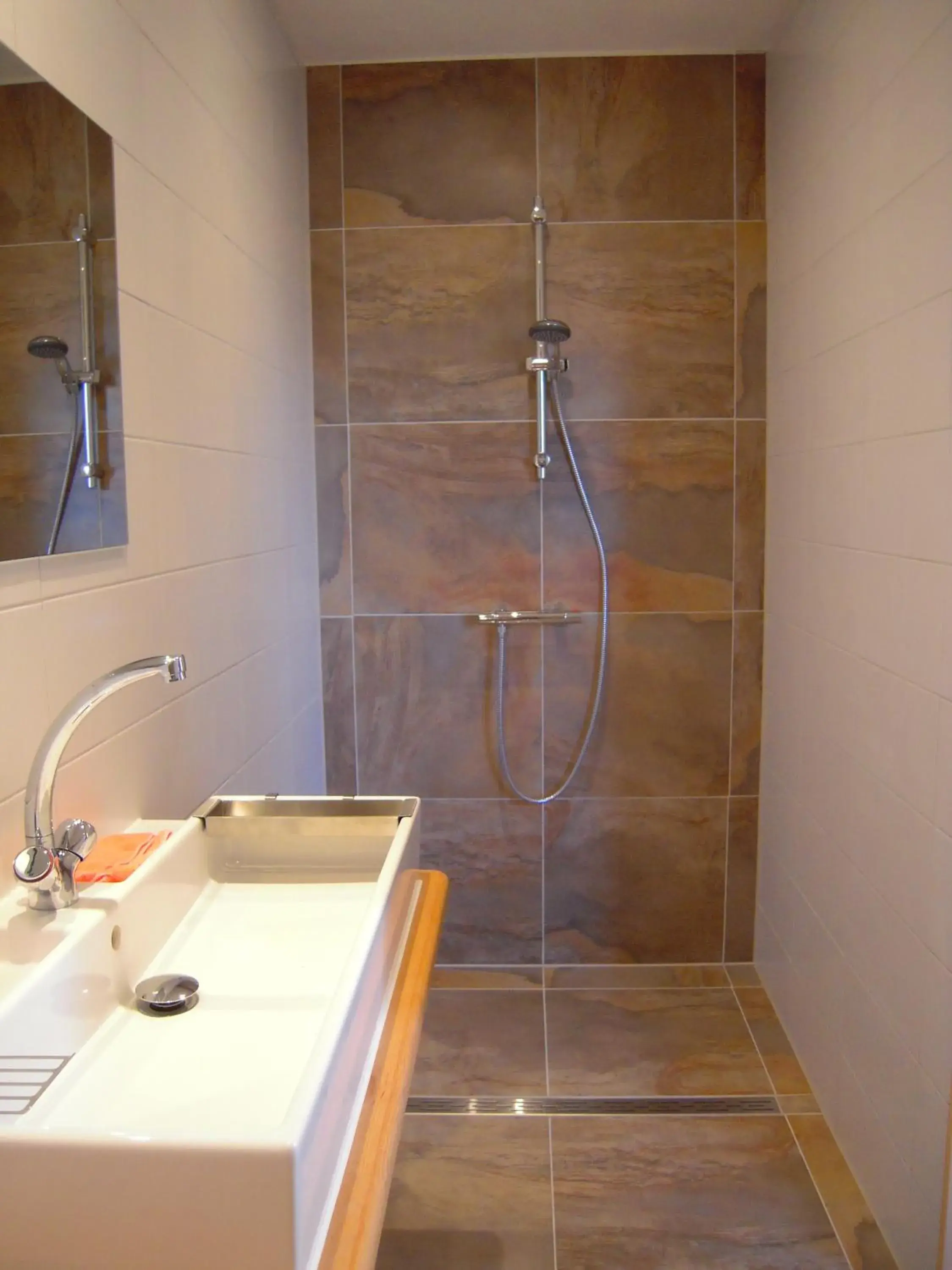 Double or Twin Room with Private Bathroom in B&B ZomersBuiten Double or Twin Room with Private Bathroom in B&B ZomersBuiten