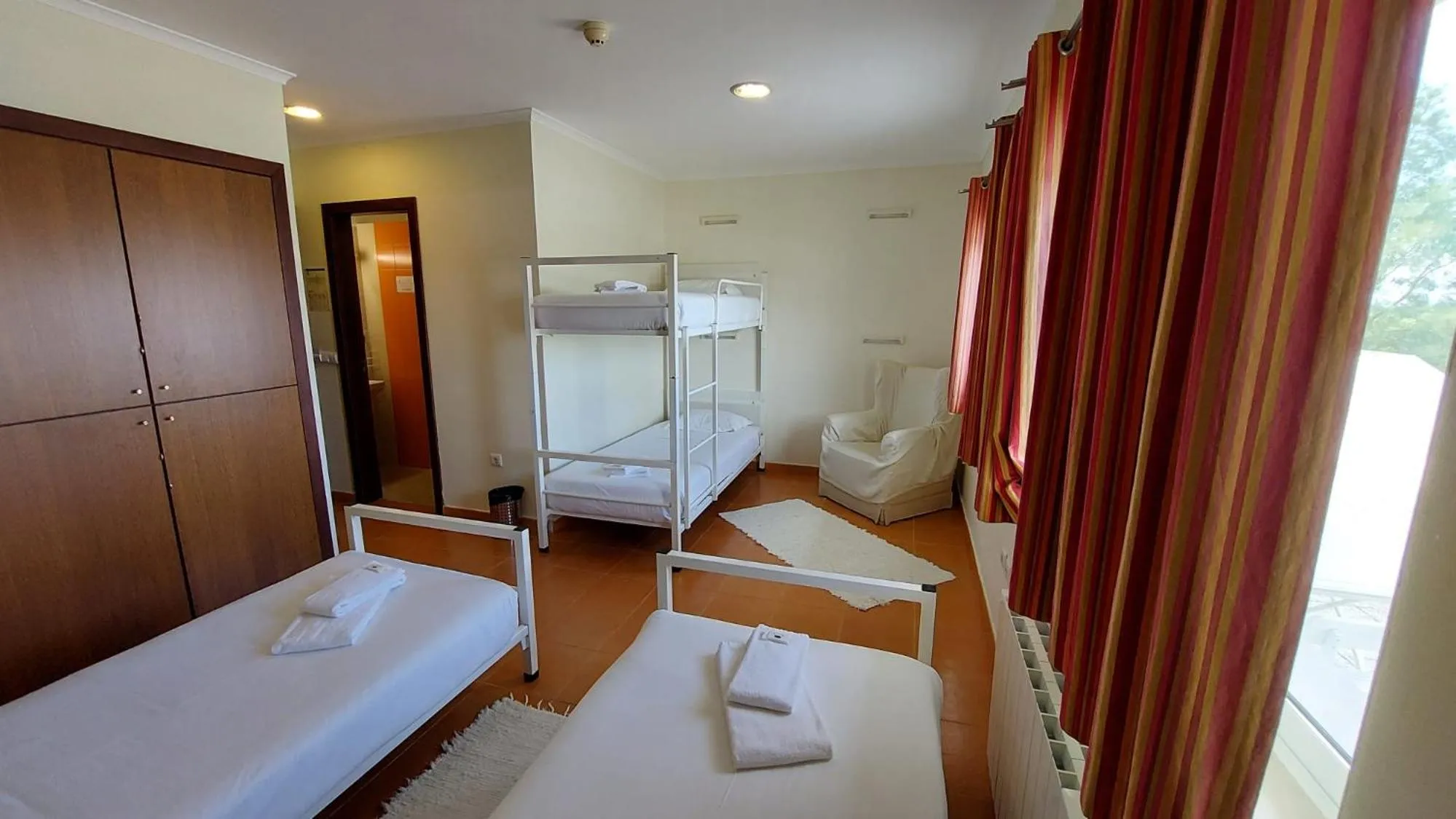 Bed in HI Alfeizerão – Pousada de Juventude