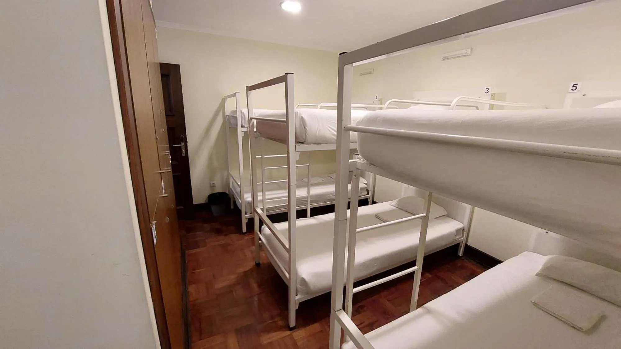 Bed in HI Alfeizerão – Pousada de Juventude