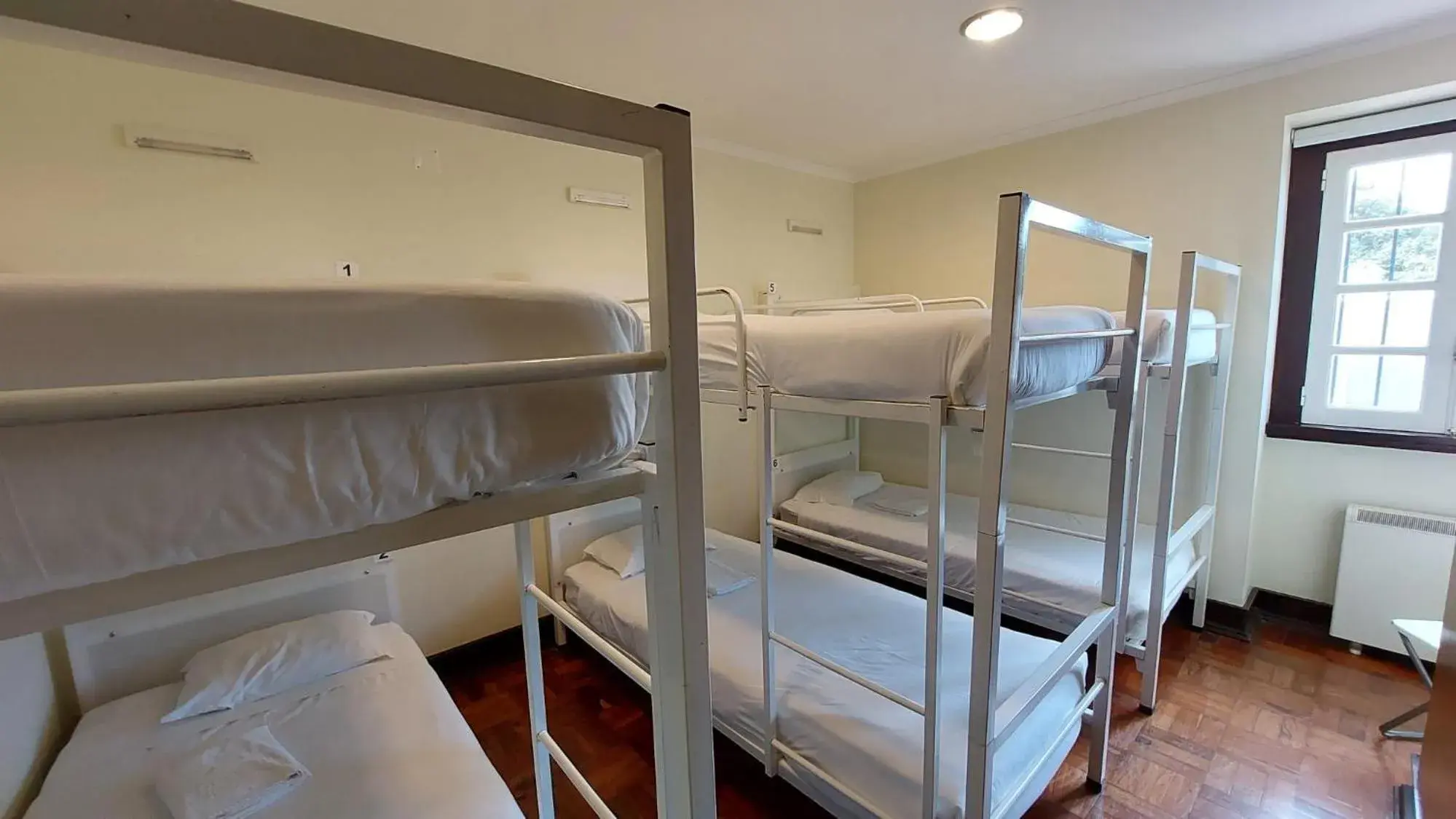 Family Room with Shared Bathroom - single occupancy in HI Alfeizerão – Pousada de Juventude Family Room with Shared Bathroom - single occupancy in HI Alfeizerão – Pousada de Juventude