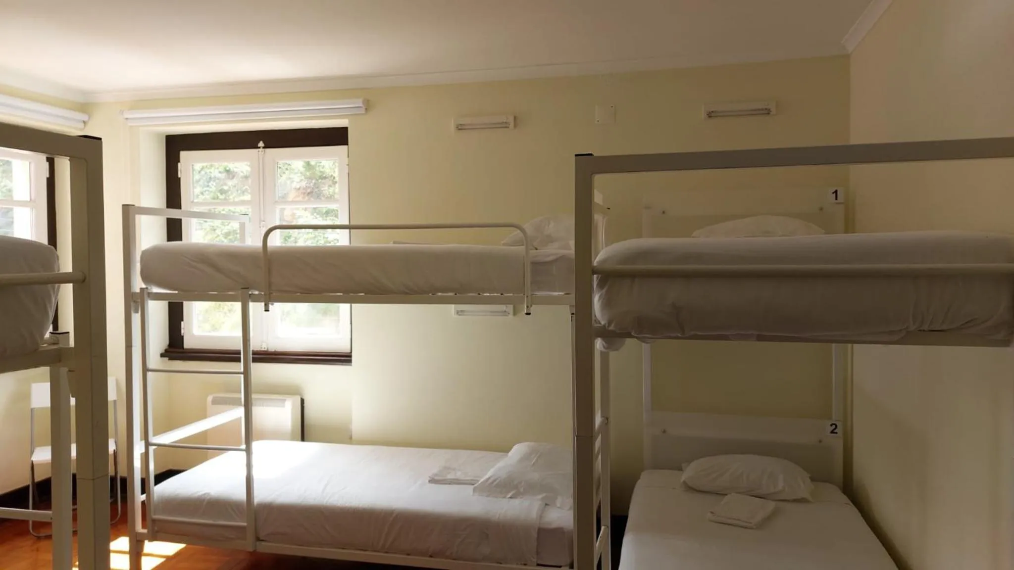 Bed in HI Alfeizerão – Pousada de Juventude