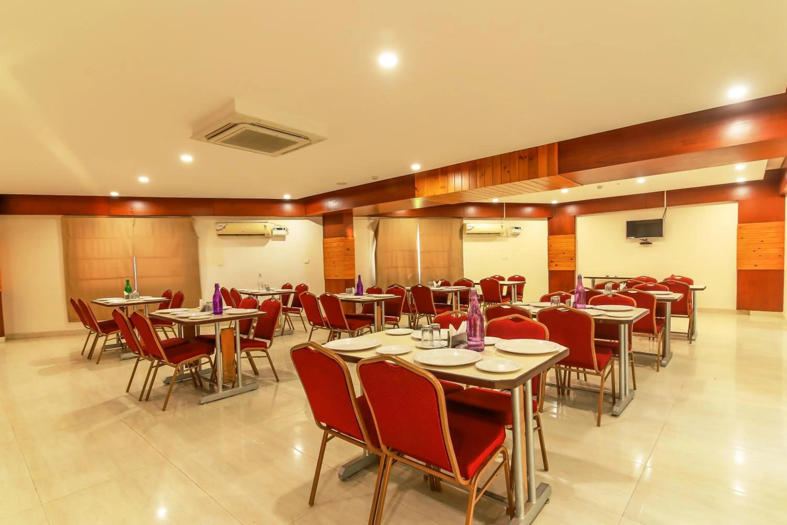 Banquet/Function facilities in Icon Suites by Bhagini