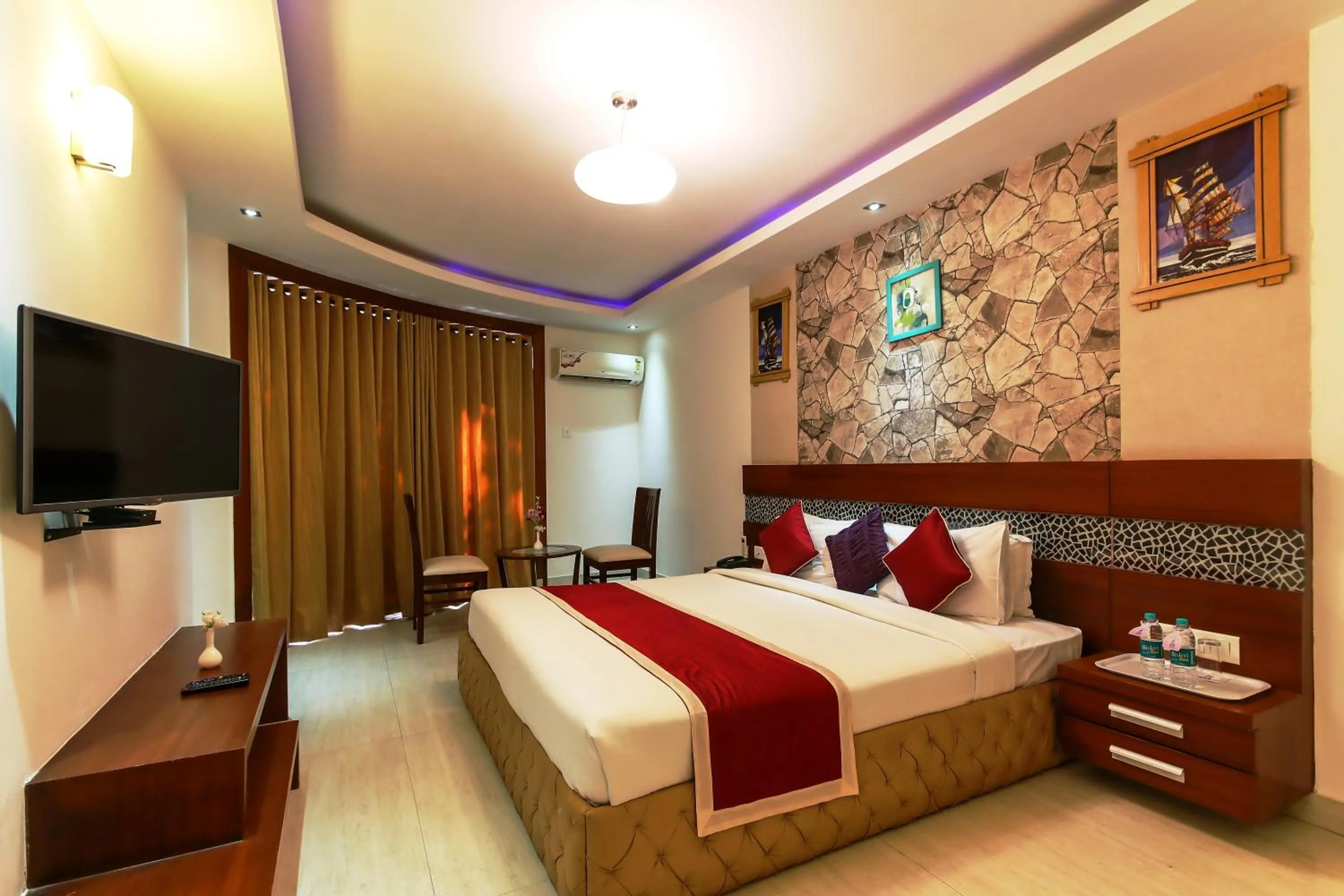 Bedroom, Bed in Icon Suites by Bhagini