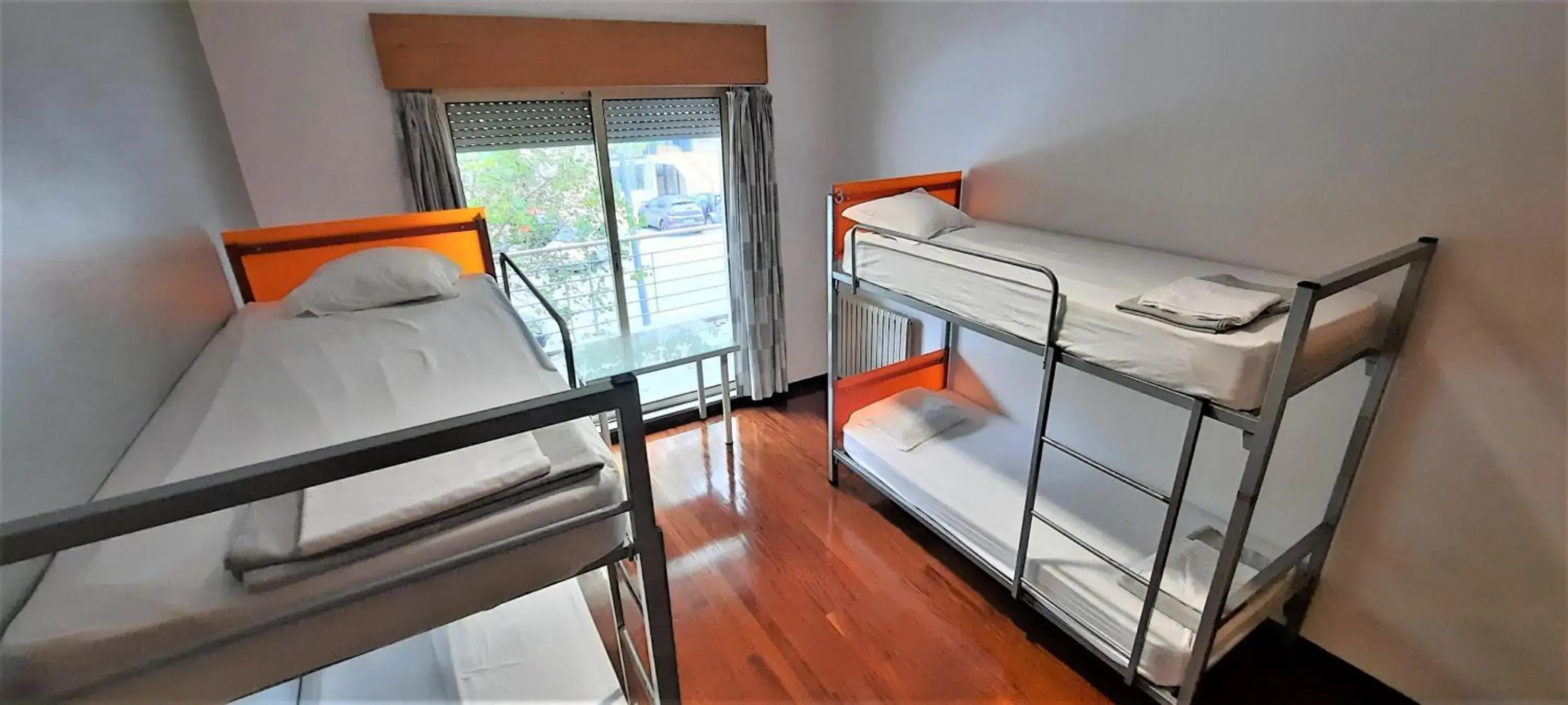 Bed in 4-Bed Female Dormitory Room in HI Porto - Pousada de Juventude Bed in 4-Bed Female Dormitory Room in HI Porto - Pousada de Juventude