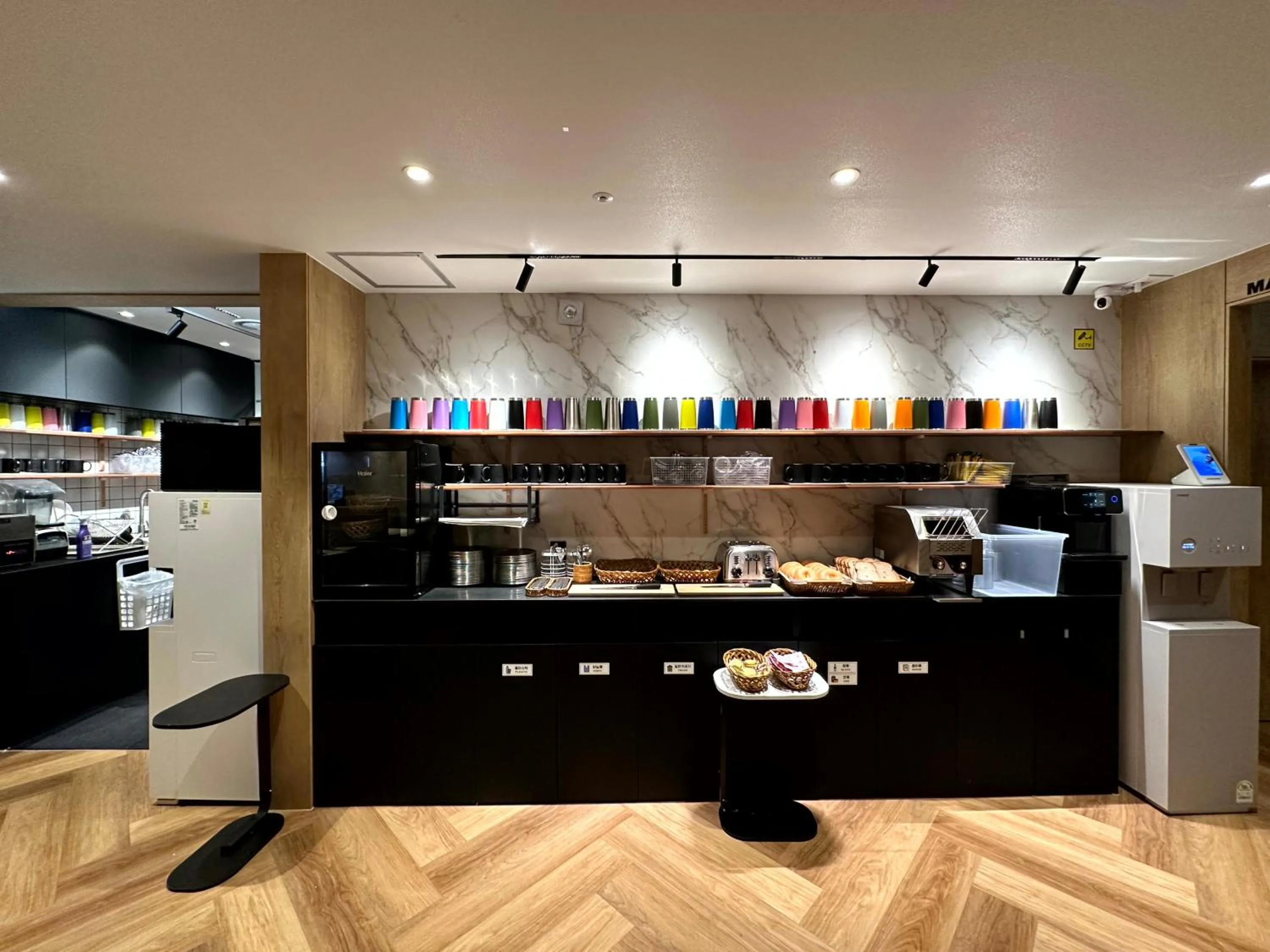 Coffee/tea facilities in Nomad Live Hostel