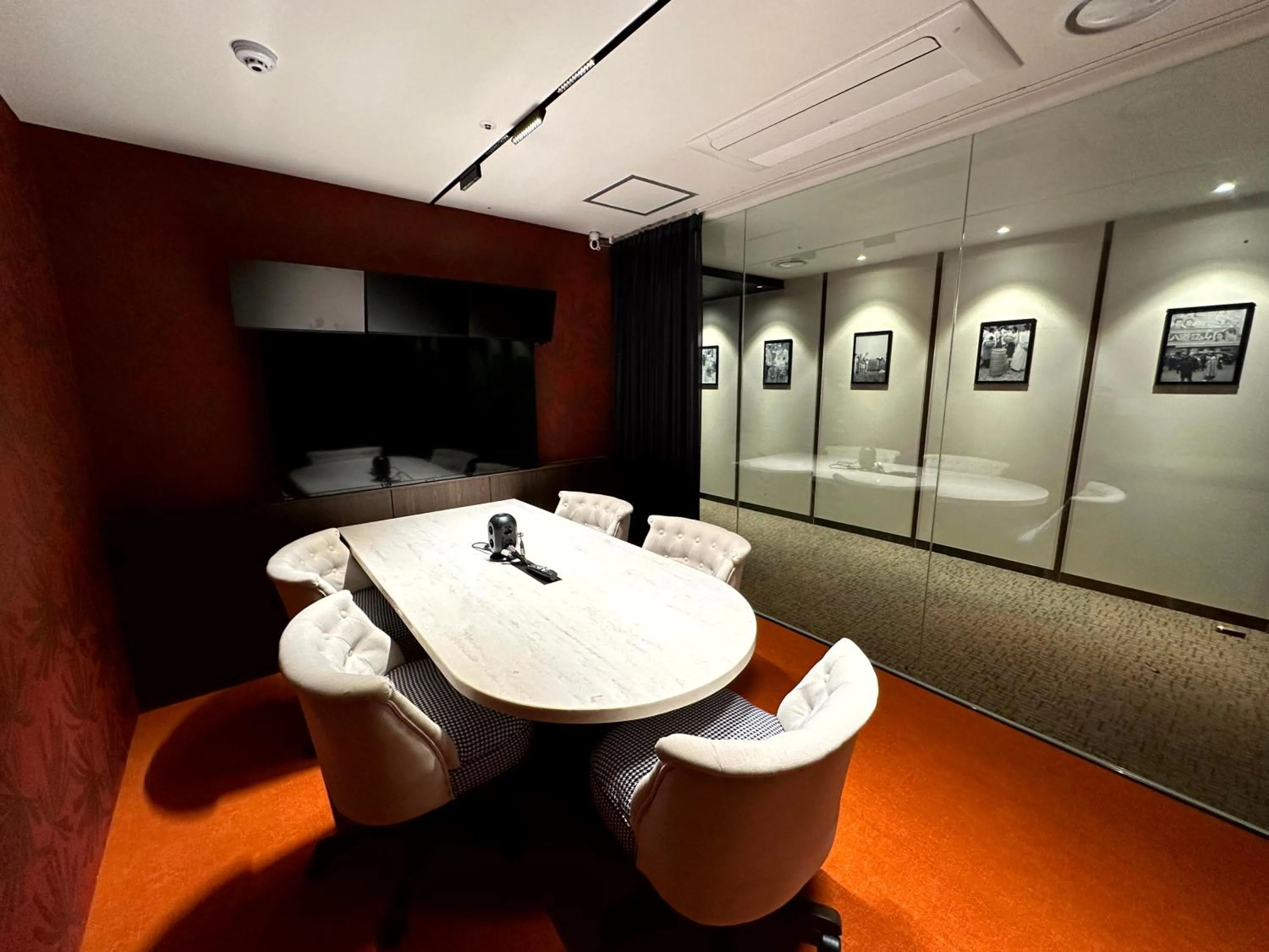 Business facilities in Nomad Live Hostel