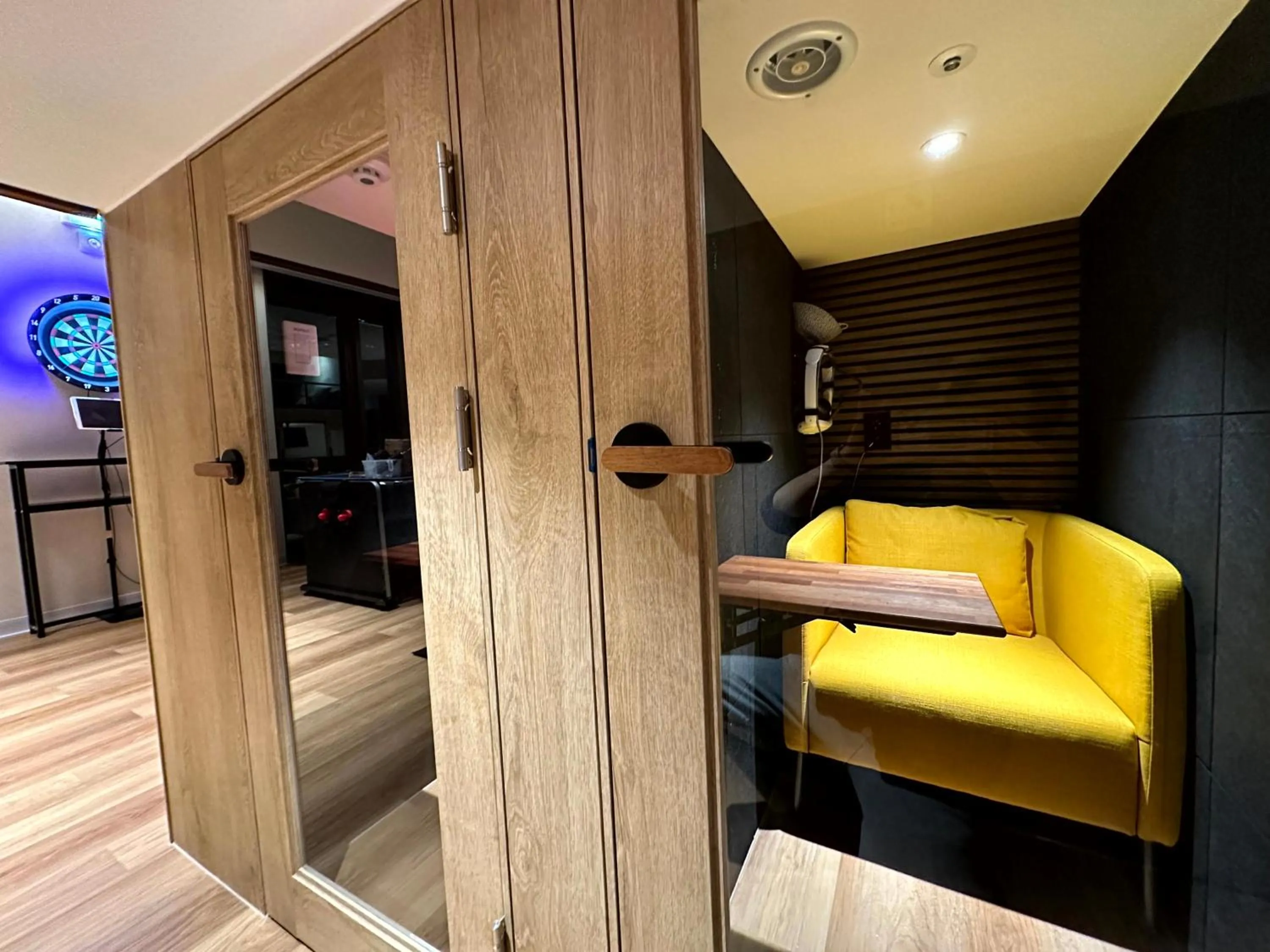 Business facilities in Nomad Live Hostel