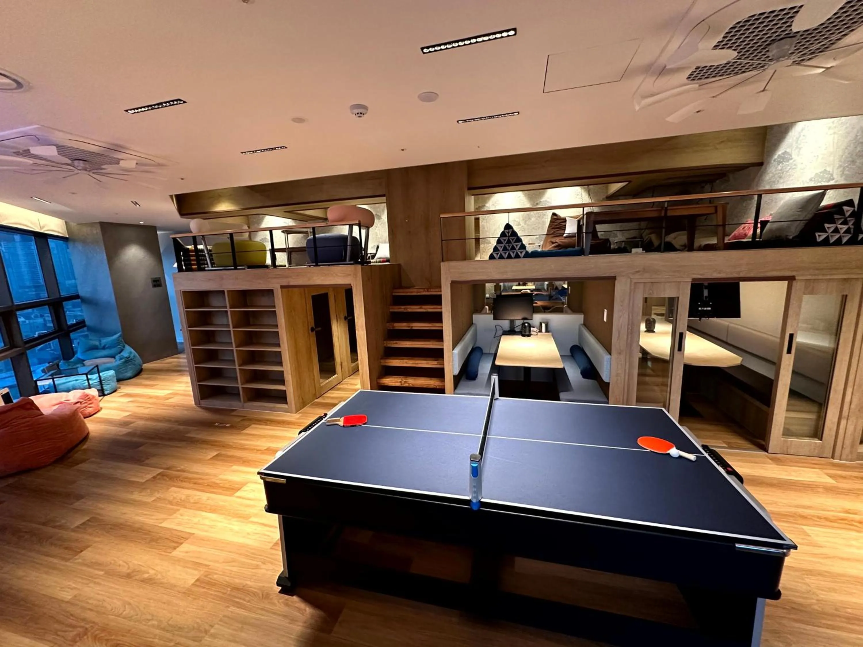 Communal lounge/ TV room in Nomad Live Hostel