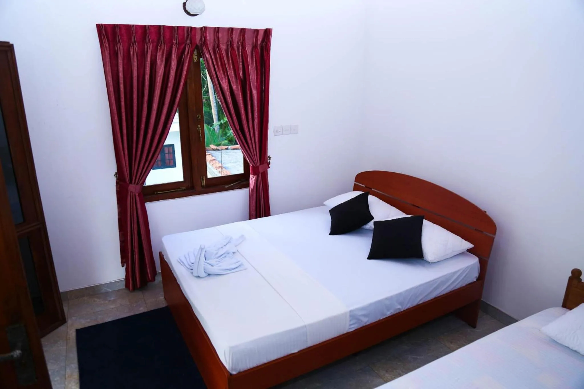 Bed in White horse mirissa