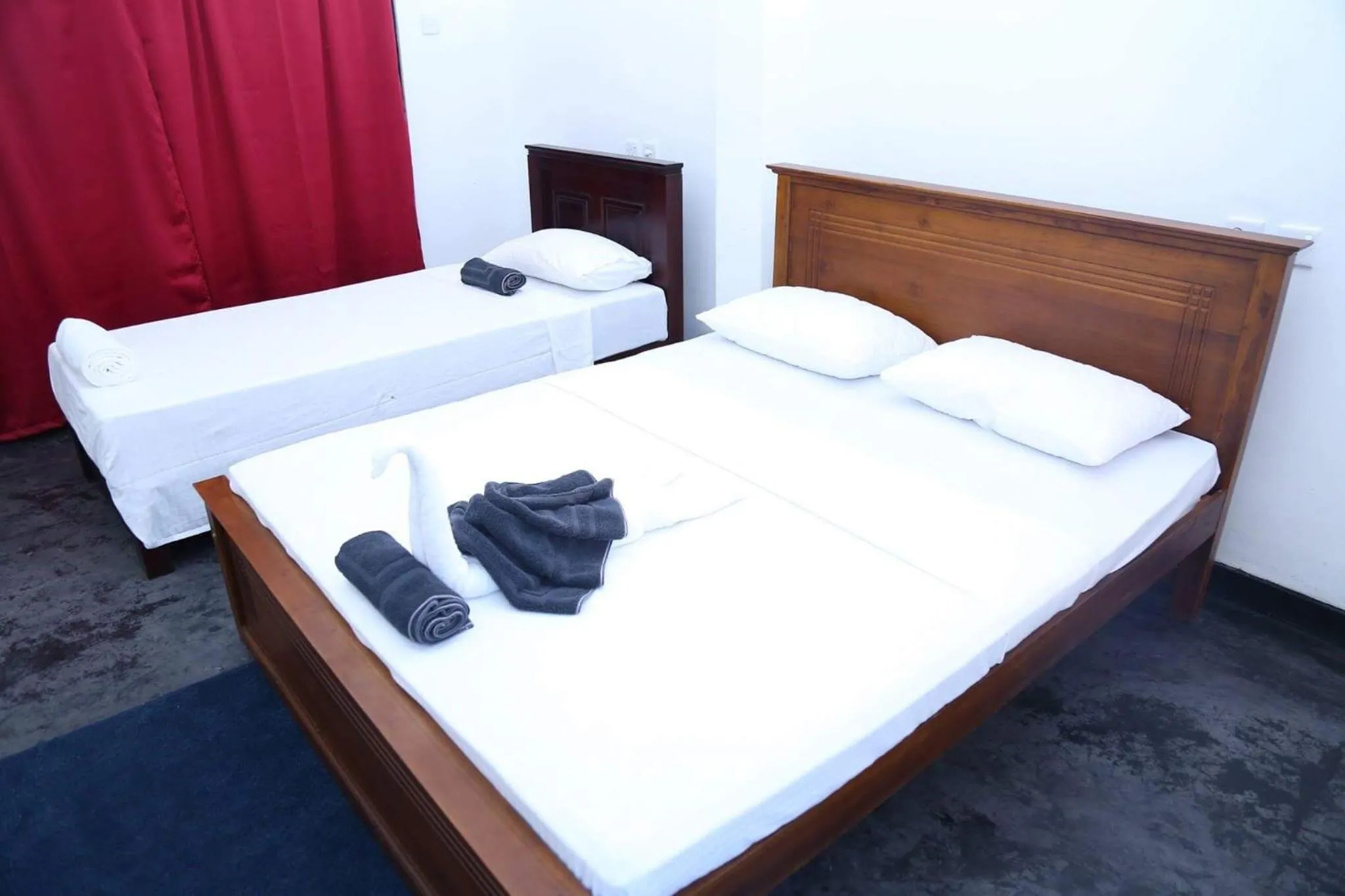 Bed in White horse mirissa