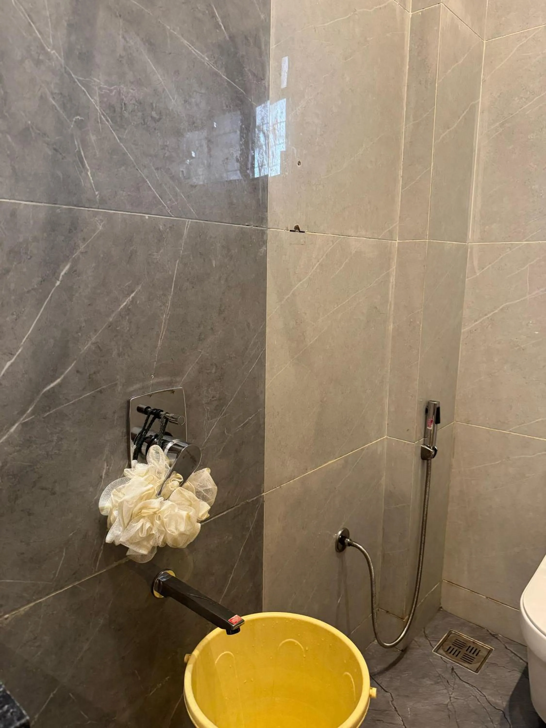 Shower in Hotel The Ceremony