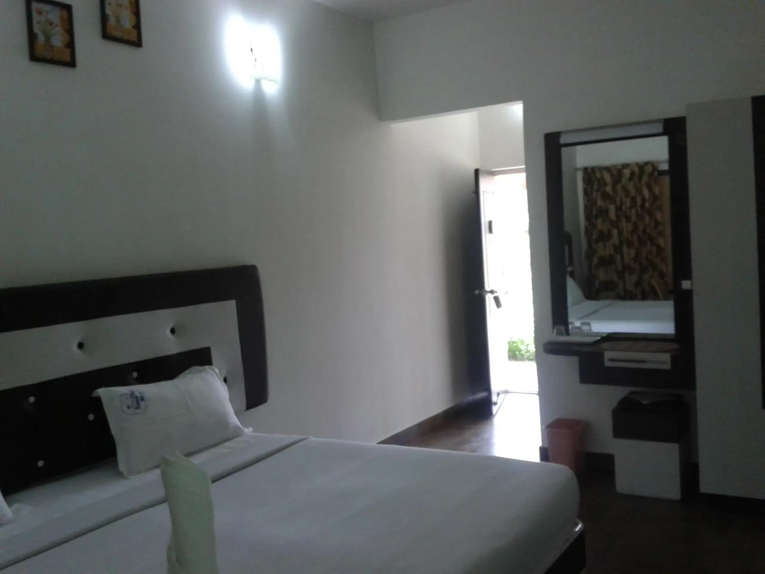 Bedroom in Happy Nest Yercaud Bedroom in Happy Nest Yercaud