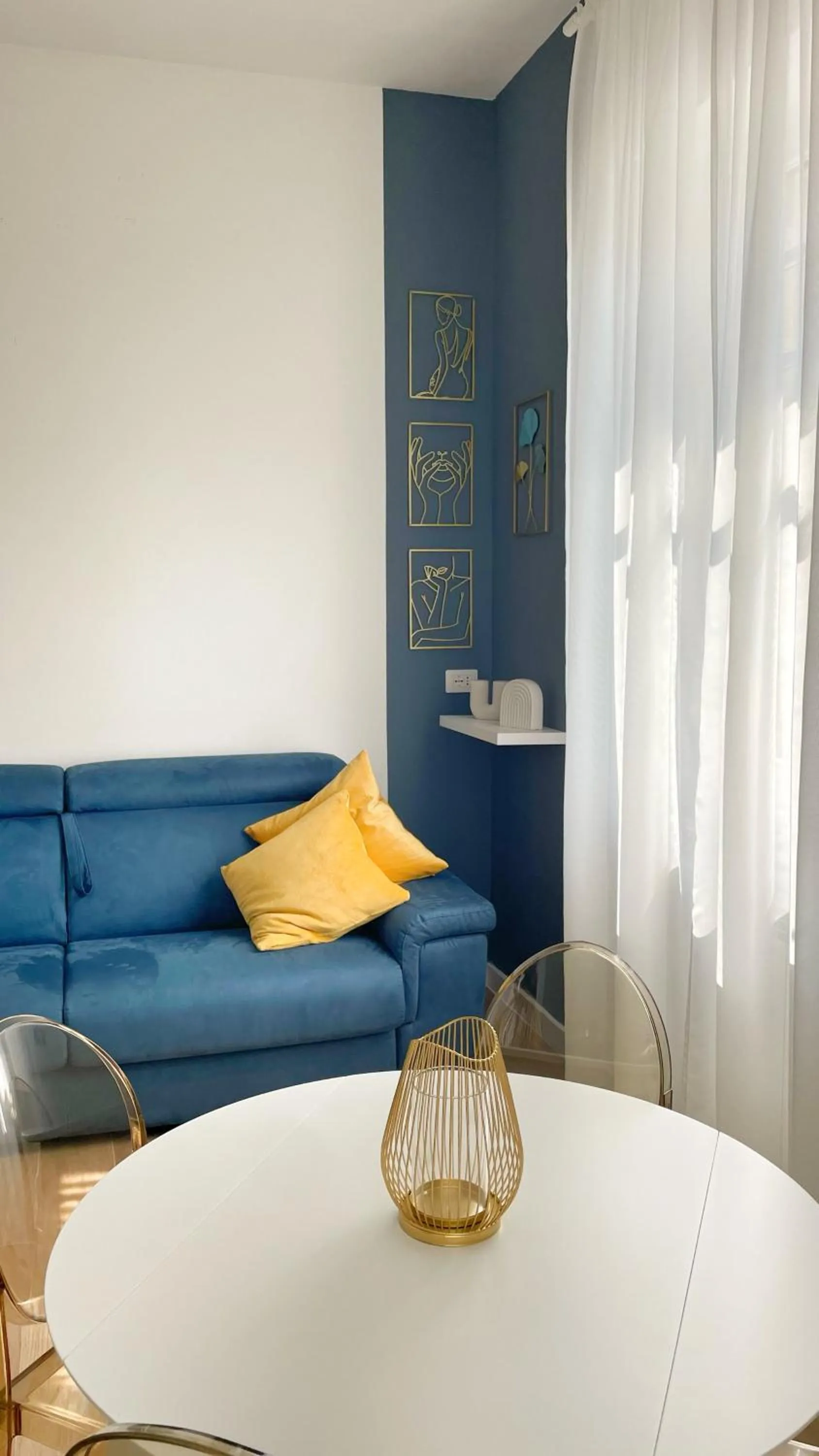 Living room in Color Houses Pescara Centro