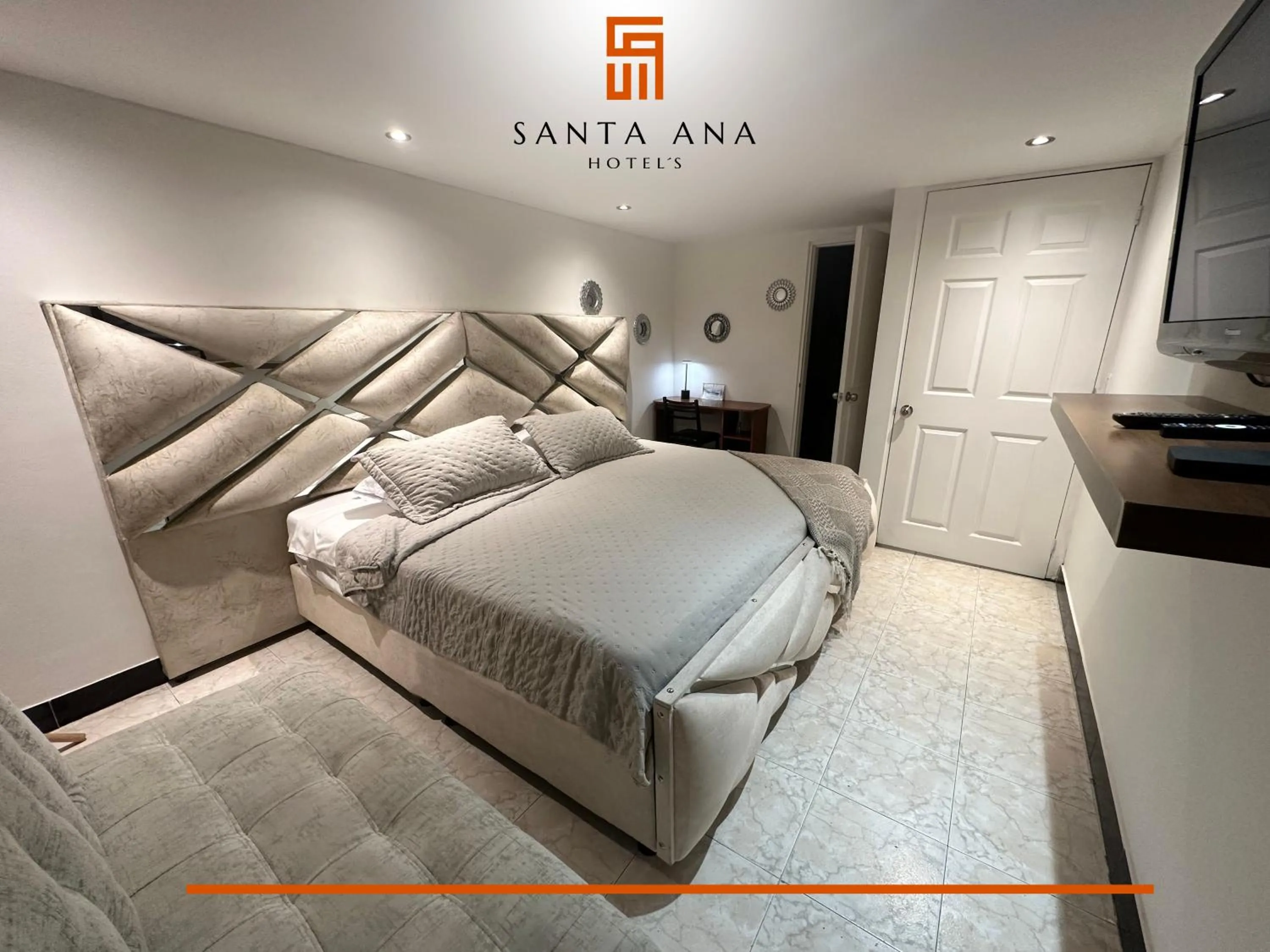 Hotel Santa Ana Luxury Rentals - 113