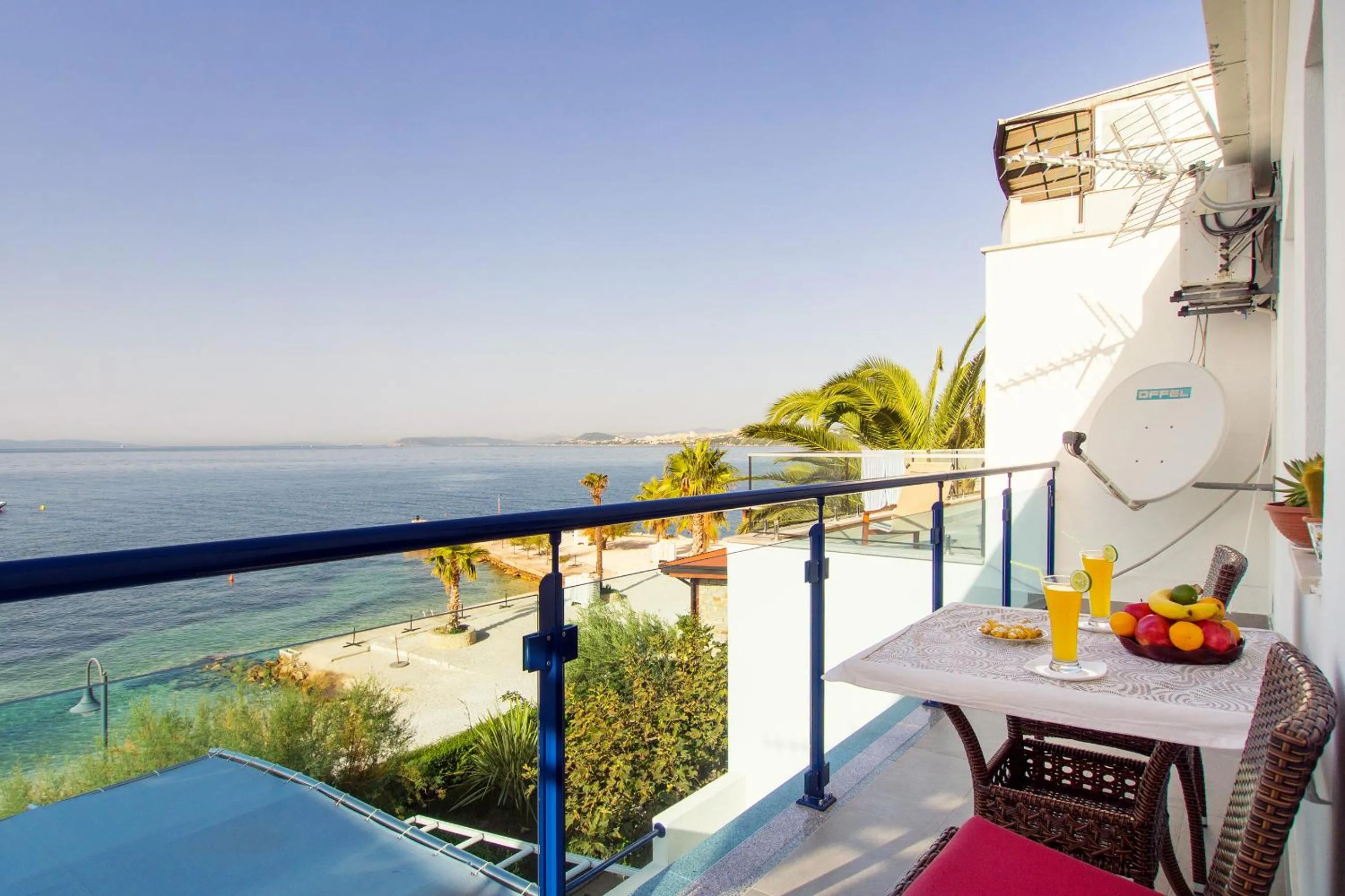 Balcony/Terrace in Beach Guesthouse Mediteran