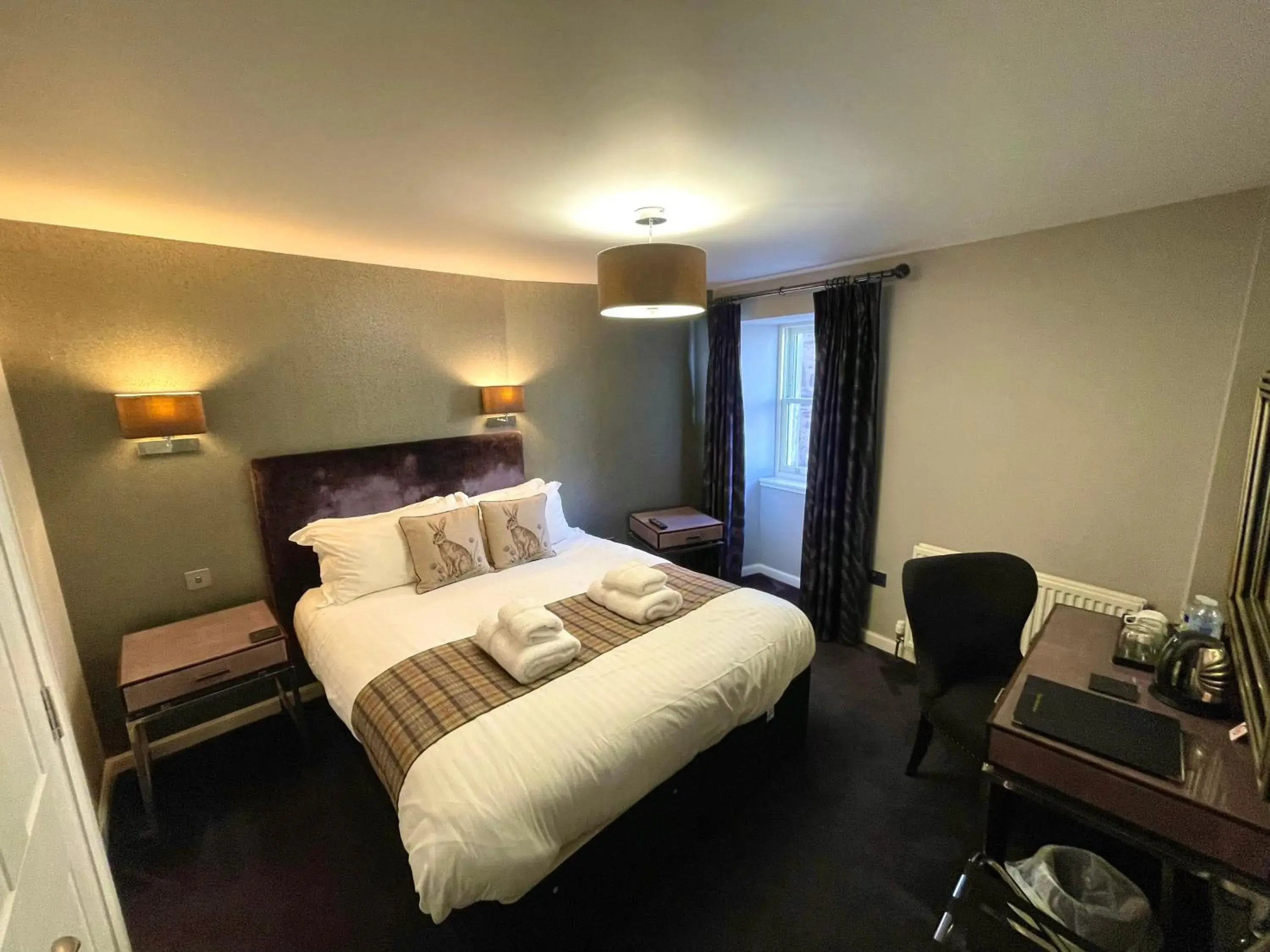 Double or Twin Room with Partial Sea View in Shorehead Guest House Double or Twin Room with Partial Sea View in Shorehead Guest House