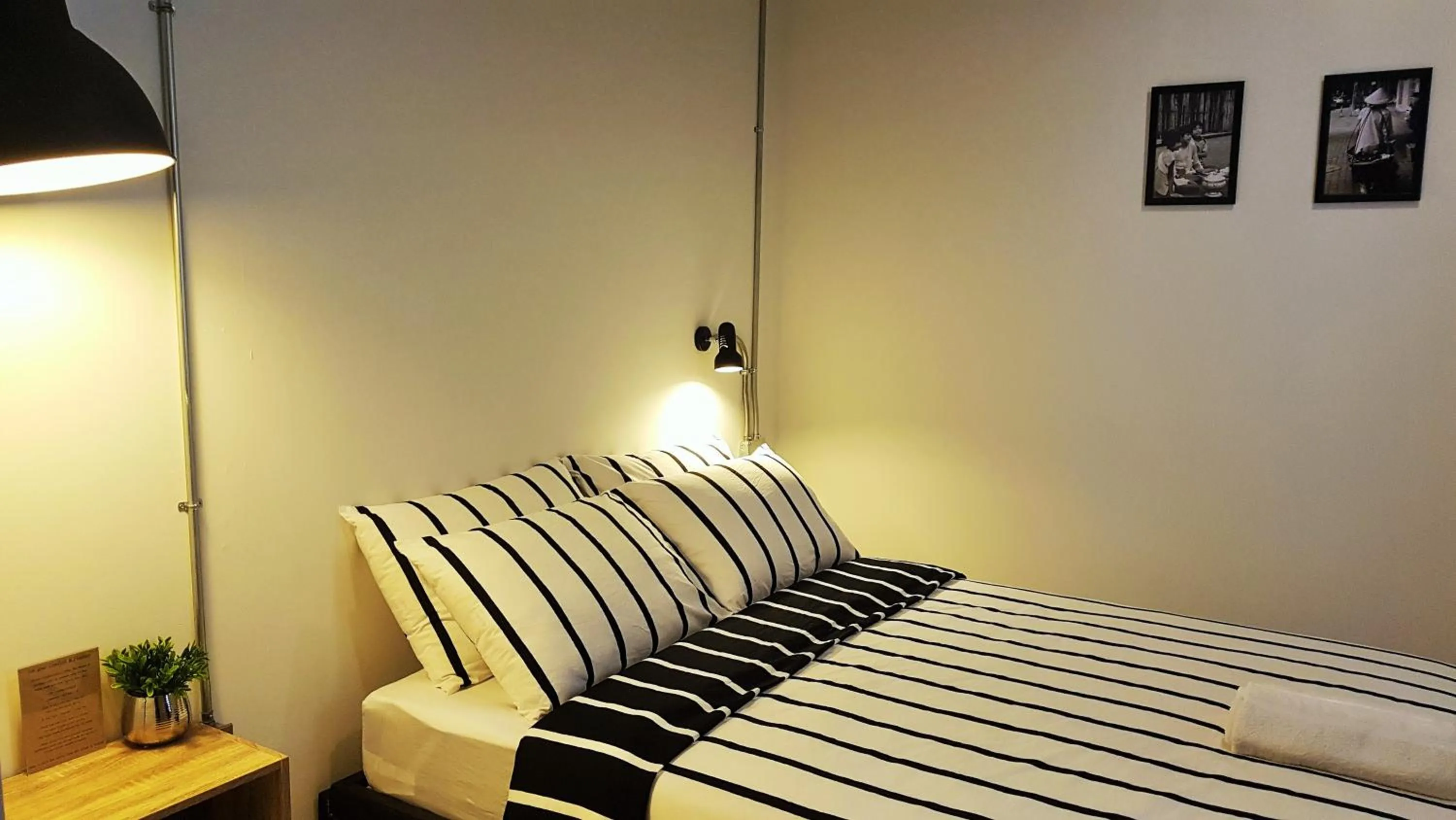 Deluxe Queen Room with Shared Bathroom in Non@Chiang Mai