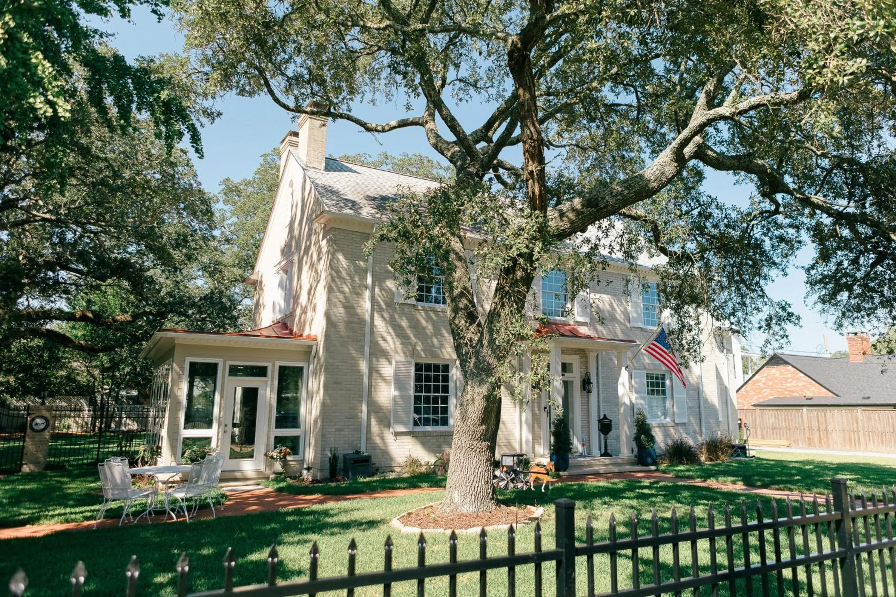 The Carriage House Inn Bed and Breakfast