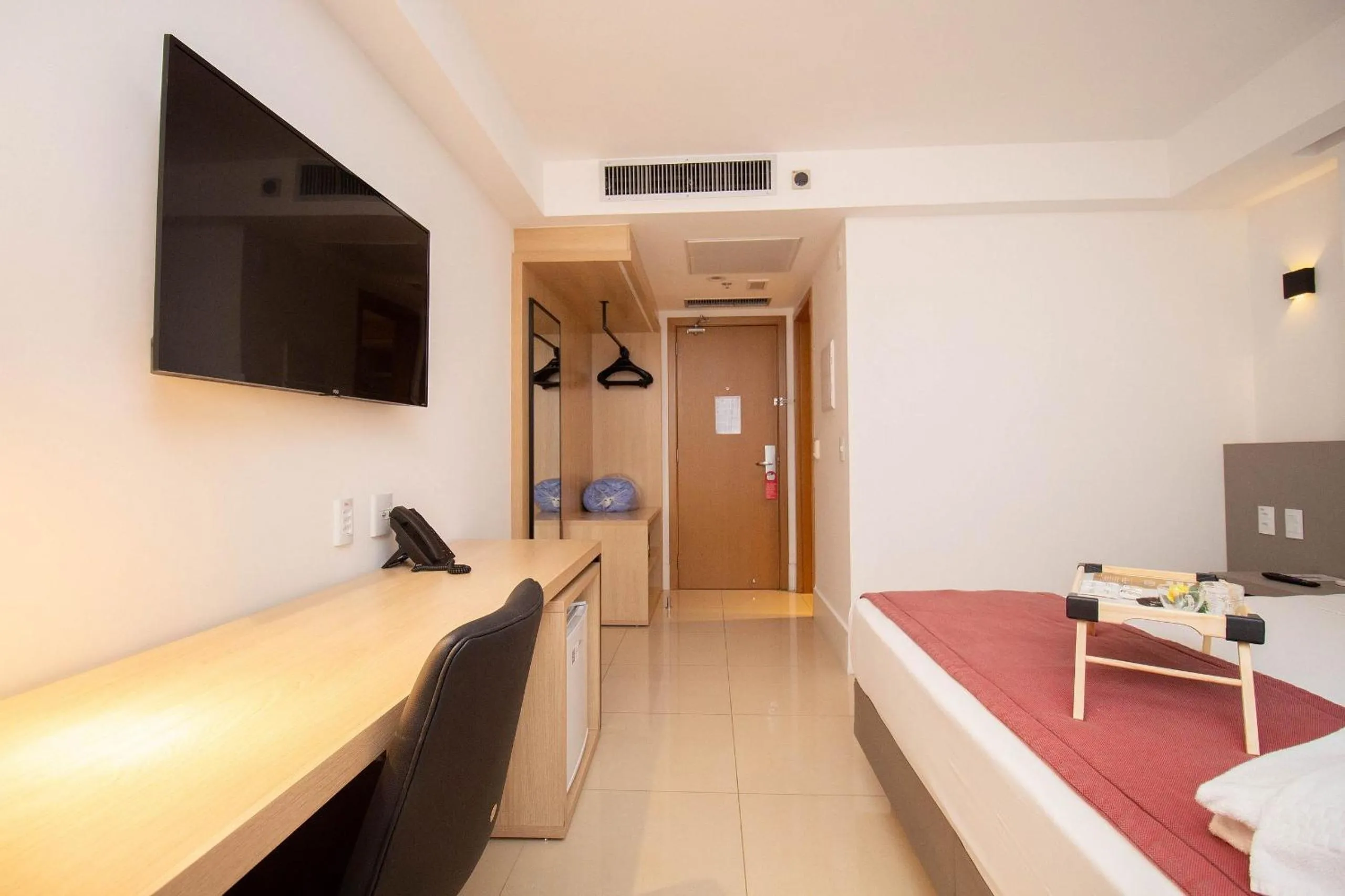 TV and multimedia, Bed in OZPED Flats Particulares Edifício Alvorada