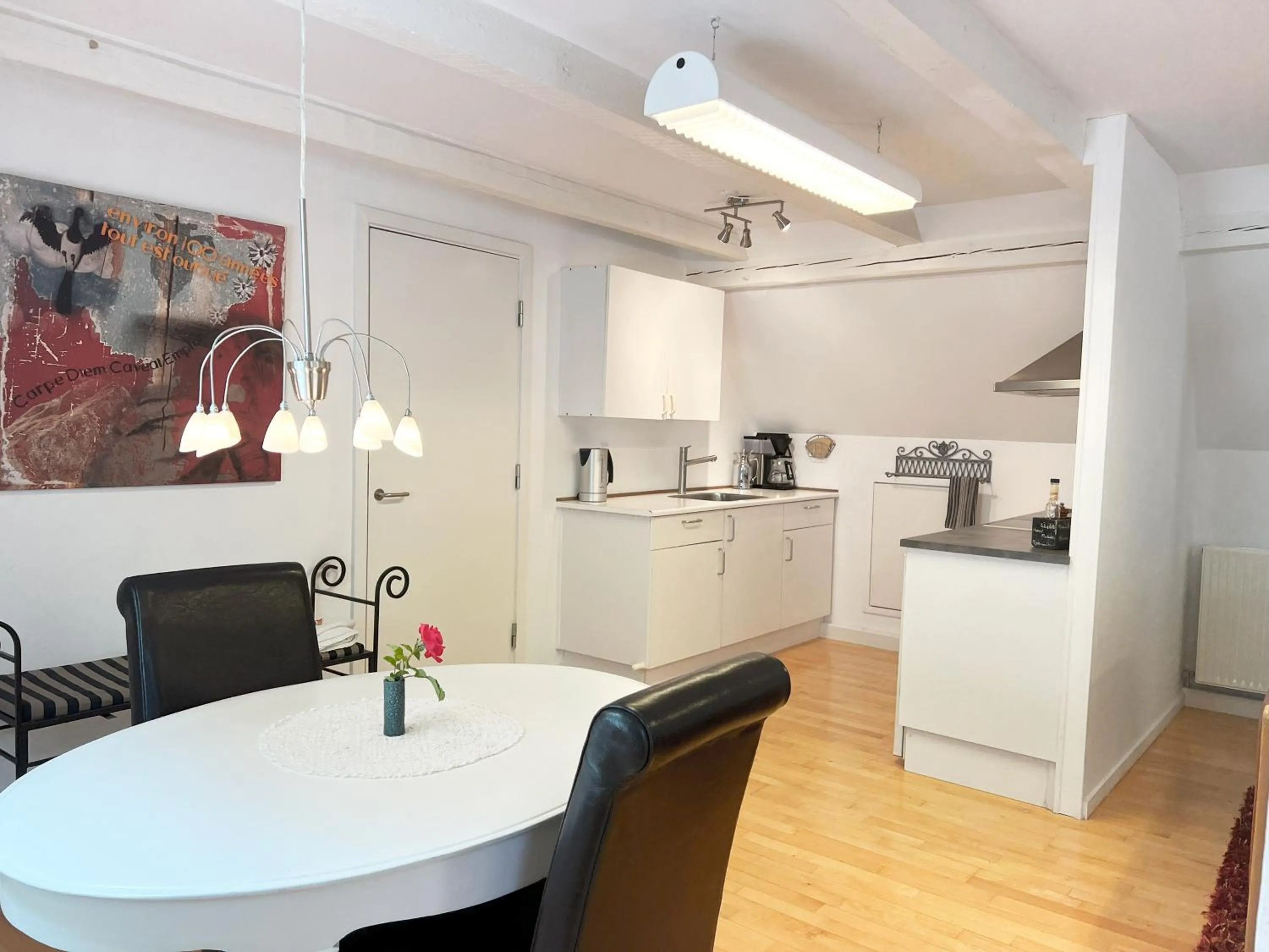 Dining area in Skovridergaardens Ferielejligheder