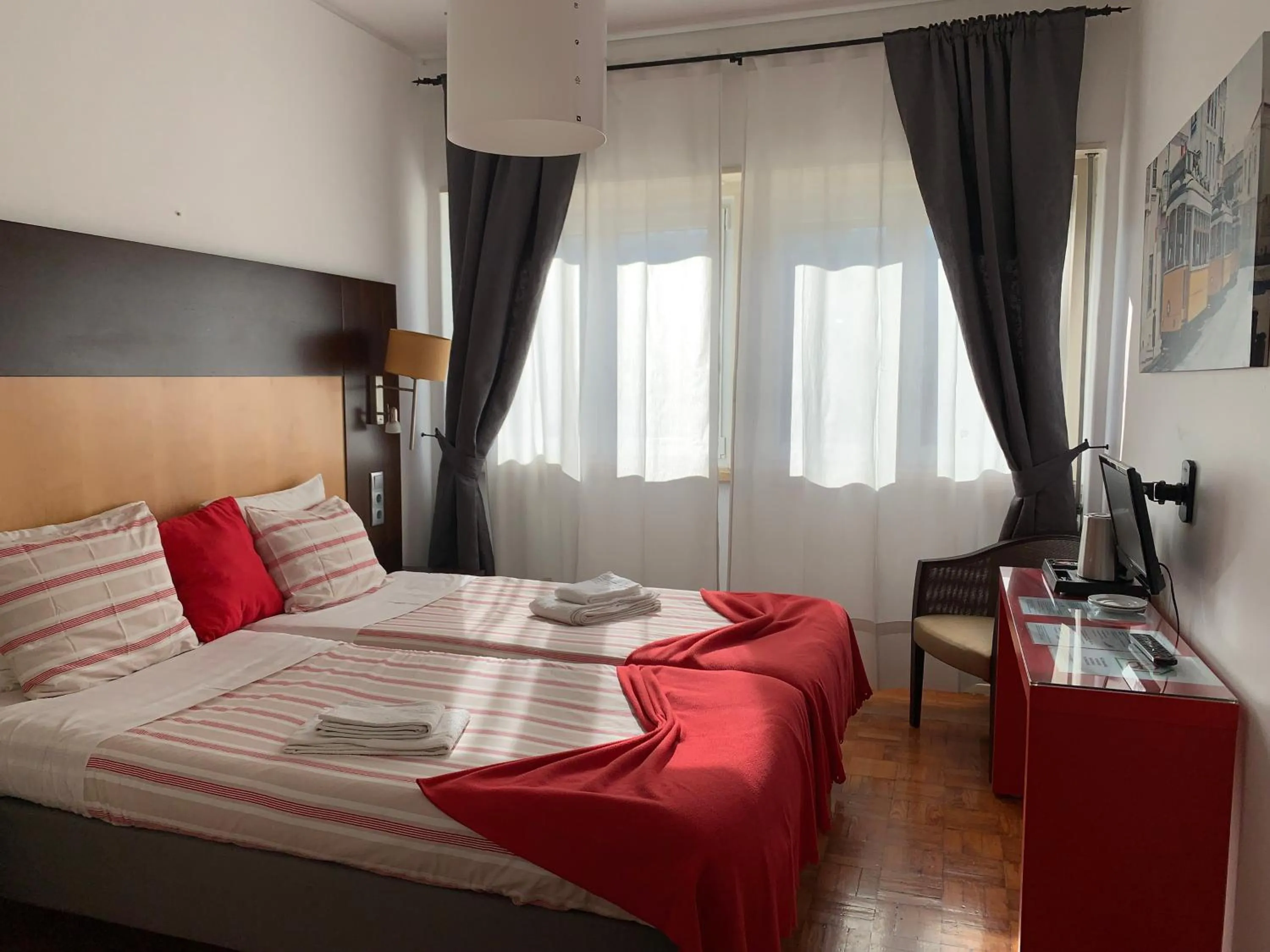 Coffee/tea facilities, Bed in Discovery Apartment Benfica