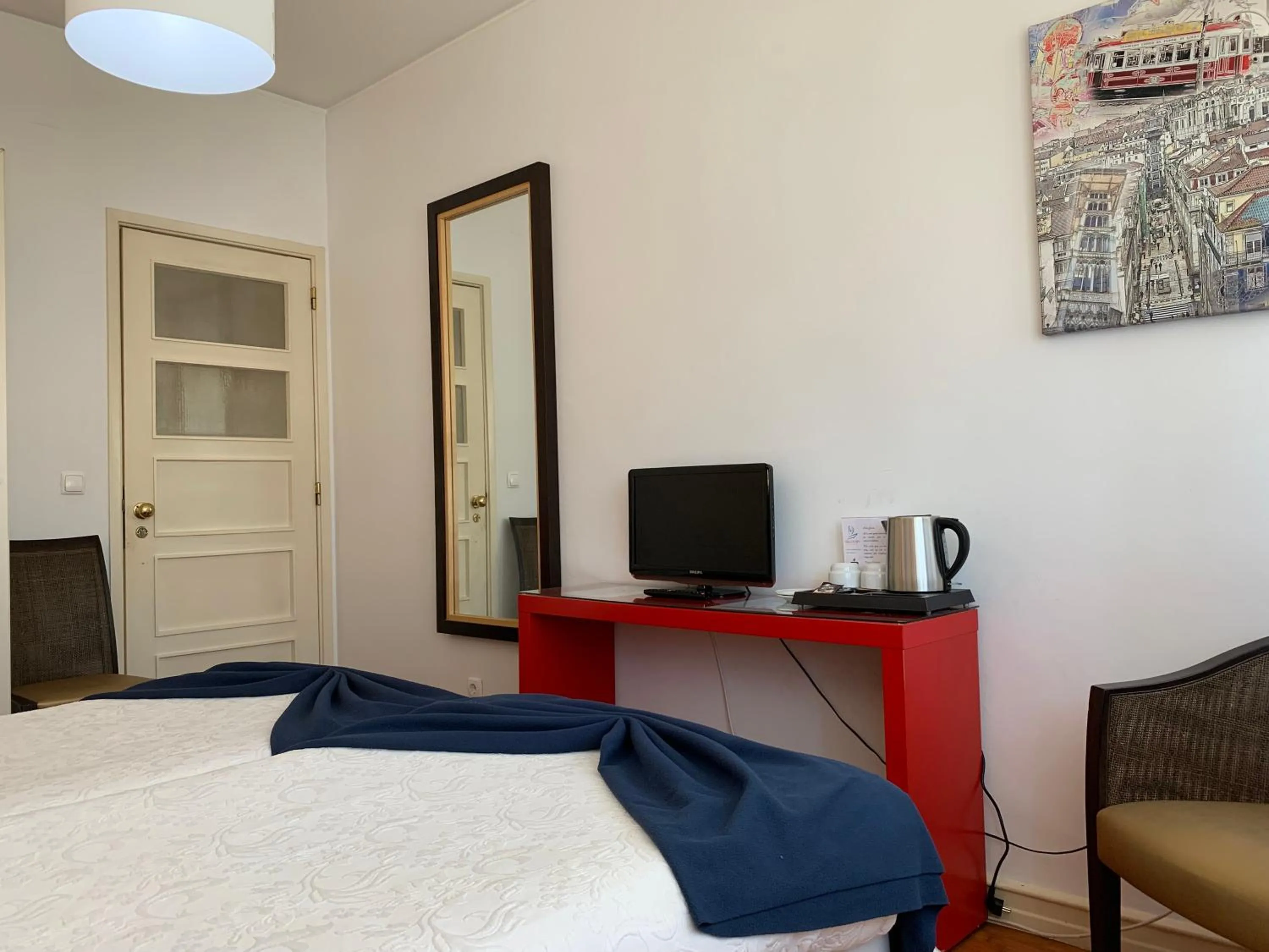 TV and multimedia, Bed in Discovery Apartment Benfica