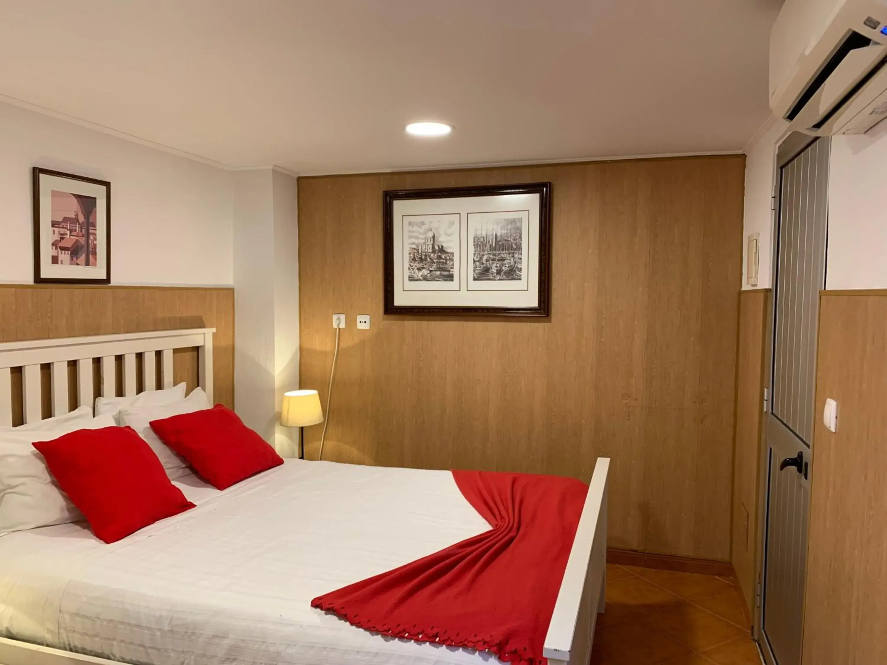 Double Room in Discovery Apartment Benfica Double Room in Discovery Apartment Benfica