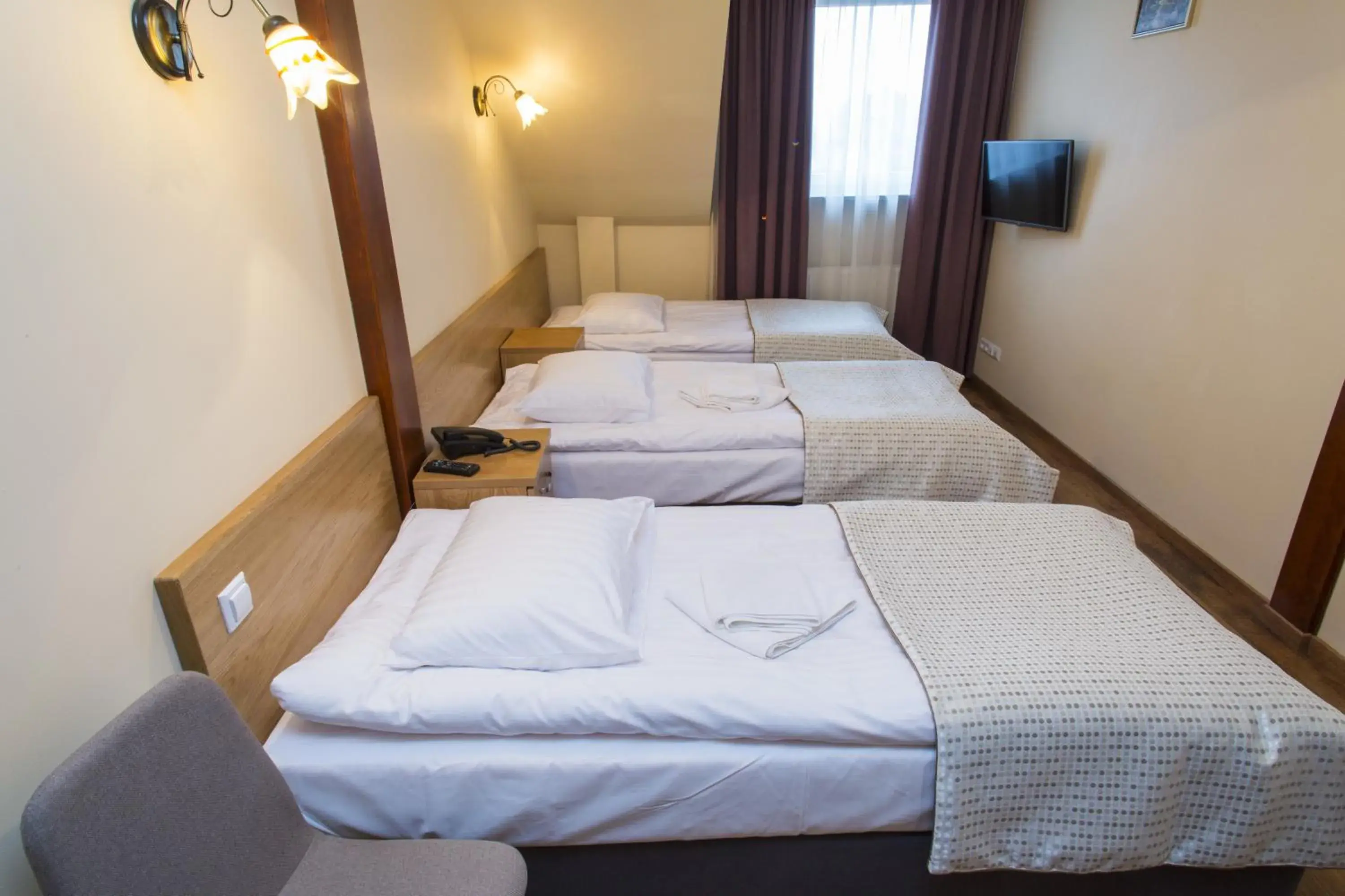 Triple Room - single occupancy in Hotel nad Rabą - Bochnia Triple Room - single occupancy in Hotel nad Rabą - Bochnia