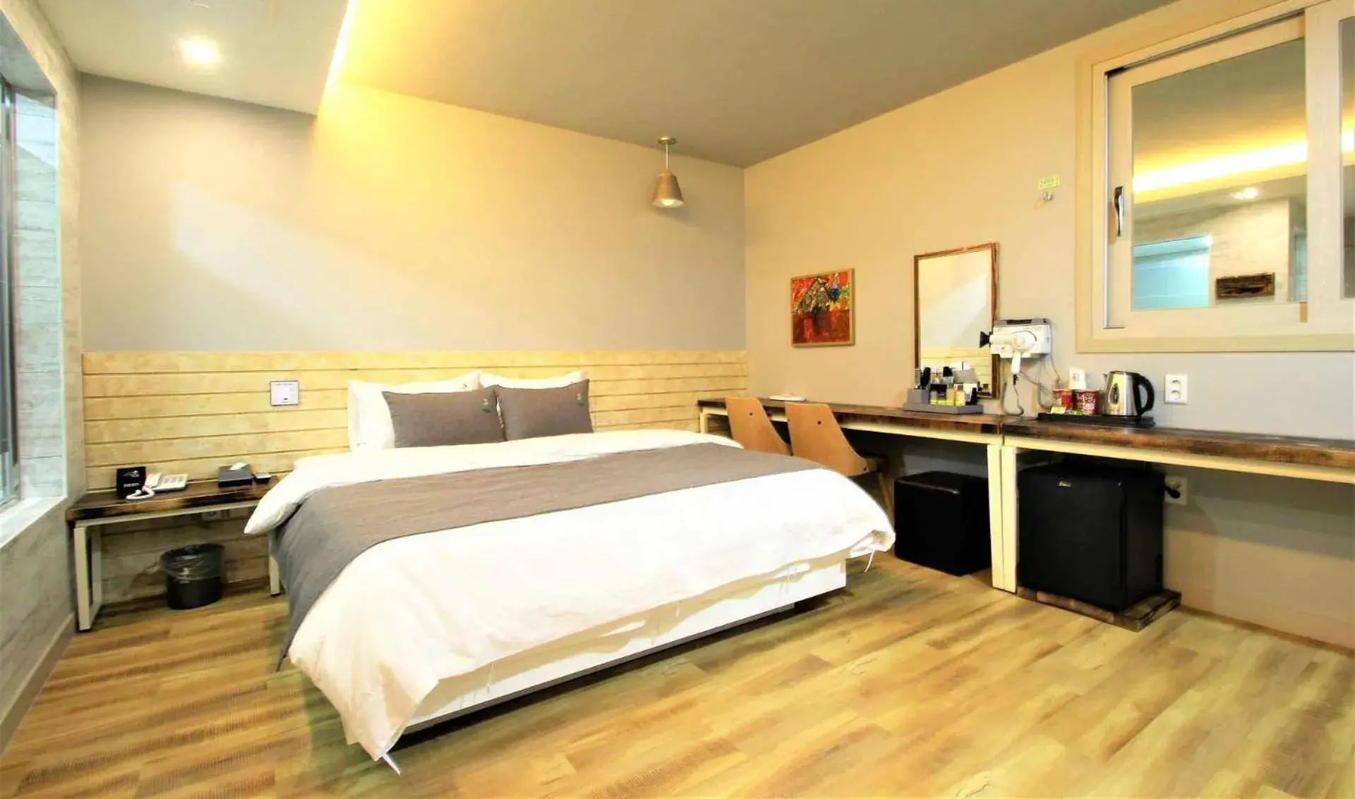 Photo of the whole room, Bed in Jade hotel Photo of the whole room, Bed in Jade hotel